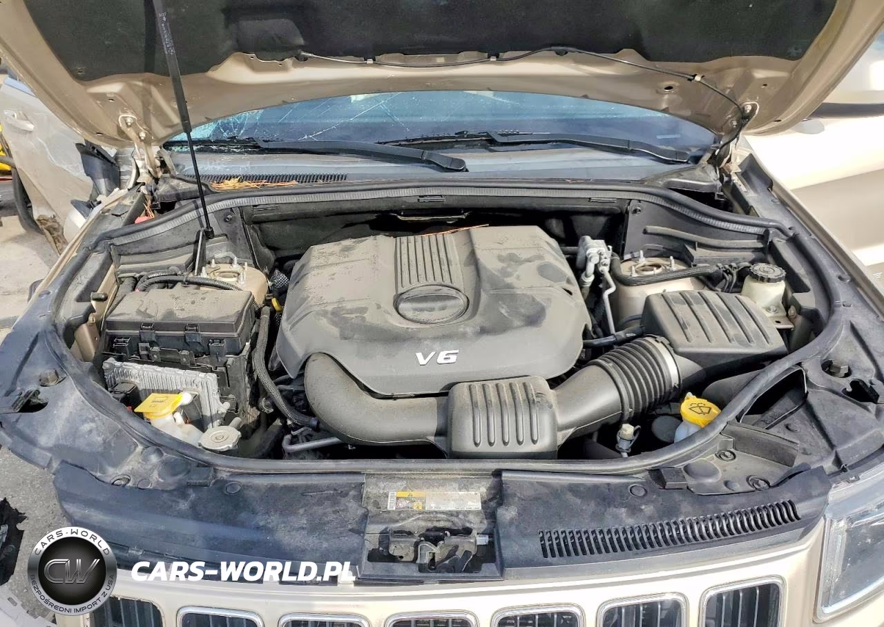 2015 Jeep Grand Cherokee Laredo VIN:1C4RJEAG1FC152700 - 12