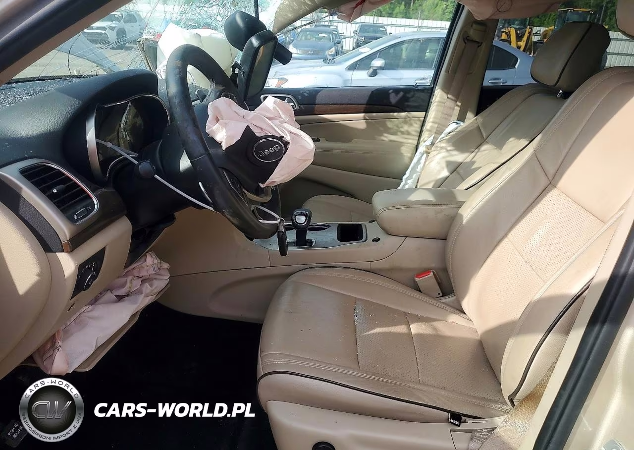 2015 Jeep Grand Cherokee Laredo VIN:1C4RJEAG1FC152700 - 7