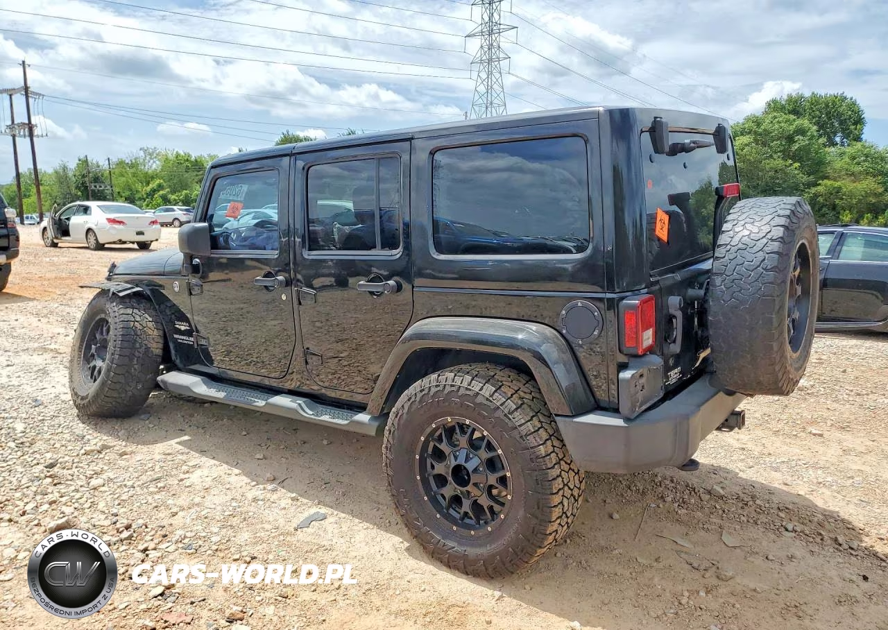 2013 Jeep Wrangler Unlimited Sahara VIN:1C4BJWEG5DL592661 - 2