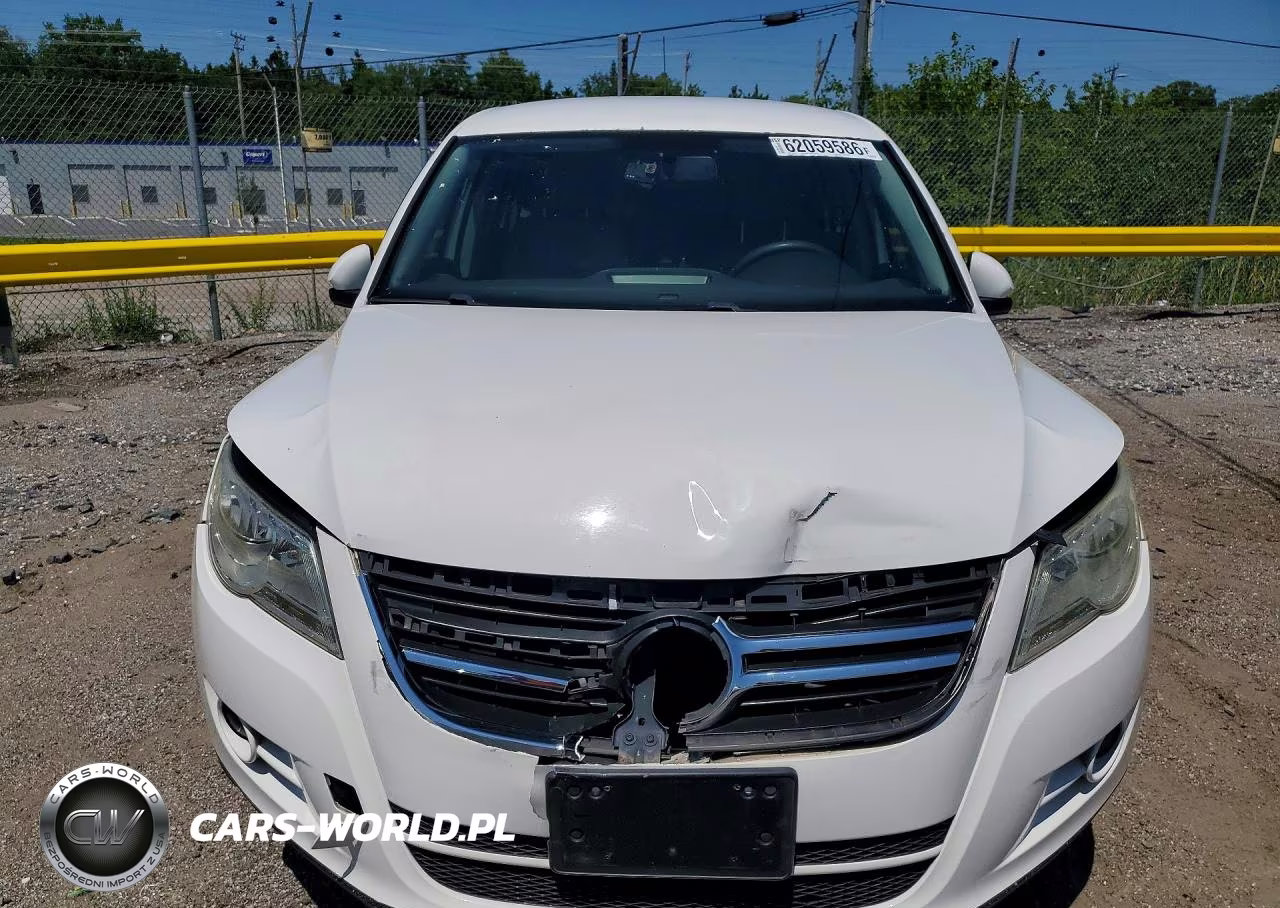 2010 Volkswagen Tiguan S VIN:WVGAV7AX5AW531845 - 5