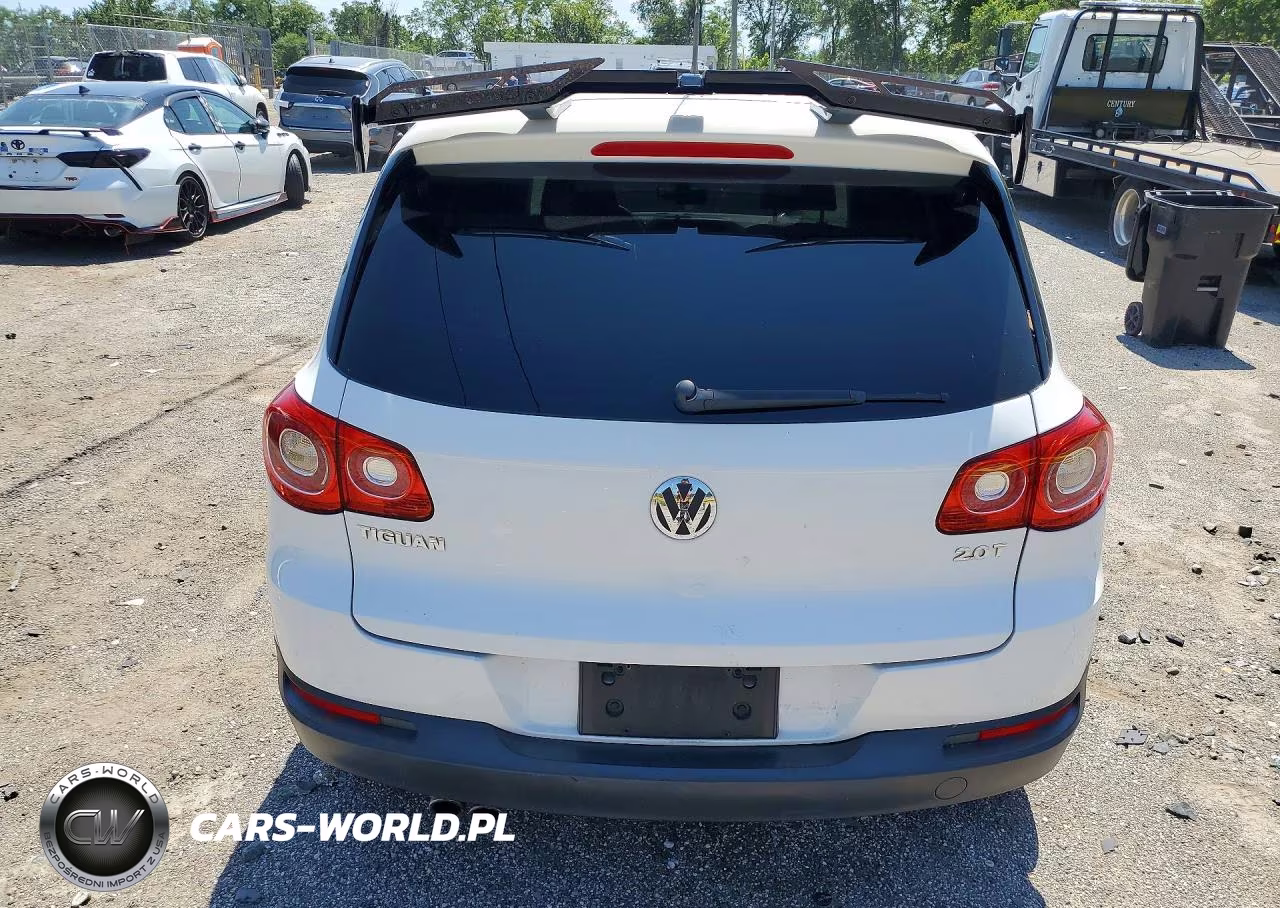 2010 Volkswagen Tiguan S VIN:WVGAV7AX5AW531845 - 6