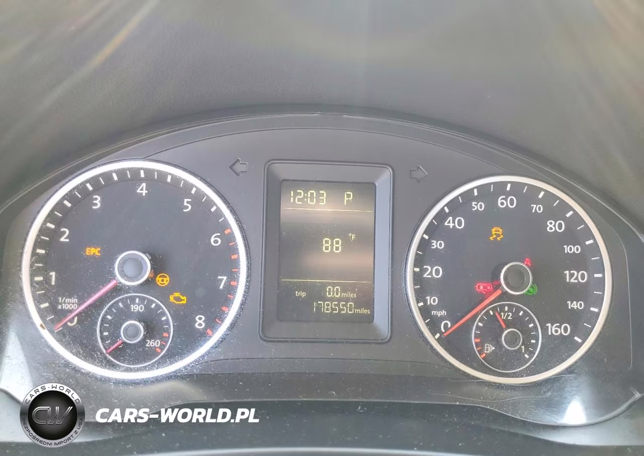 2010 Volkswagen Tiguan S VIN:WVGAV7AX5AW531845 - 9