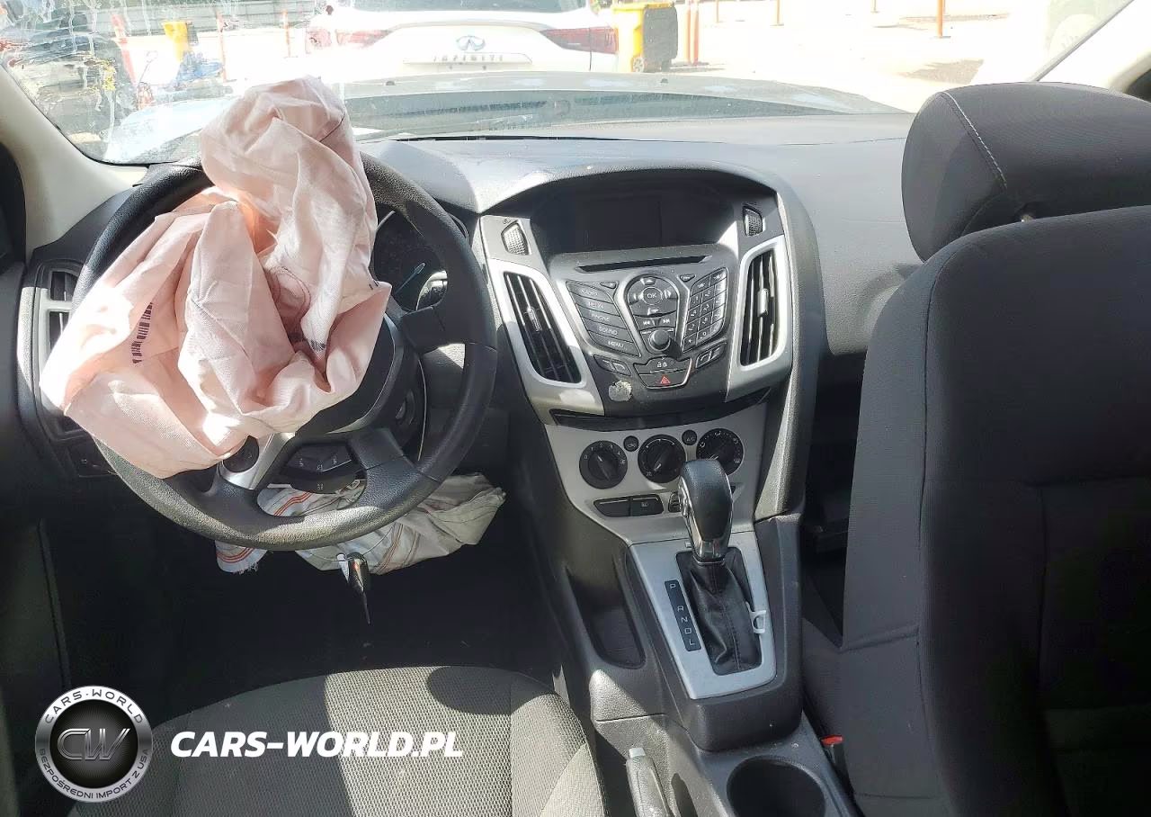 2014 Ford Focus Se VIN:1FADP3F23EL335689 - 8