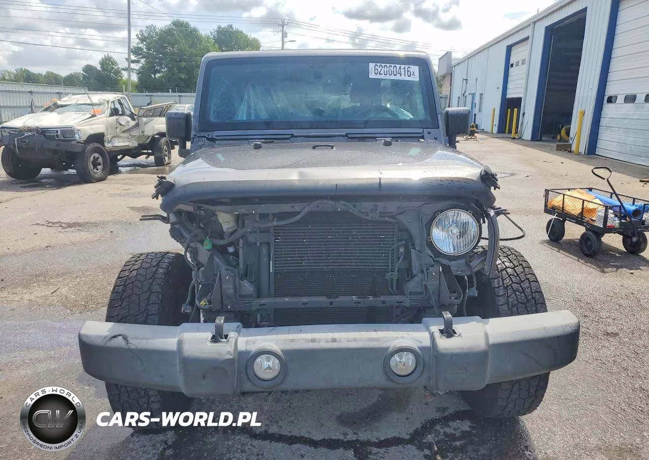 2016 Jeep Wrangler Unlimited Sport VIN:1C4BJWDG1GL209174 - 5