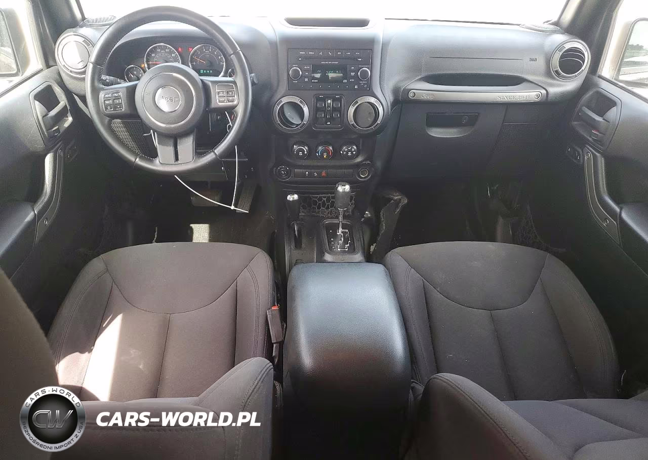 2016 Jeep Wrangler Unlimited Sport VIN:1C4BJWDG1GL209174 - 8
