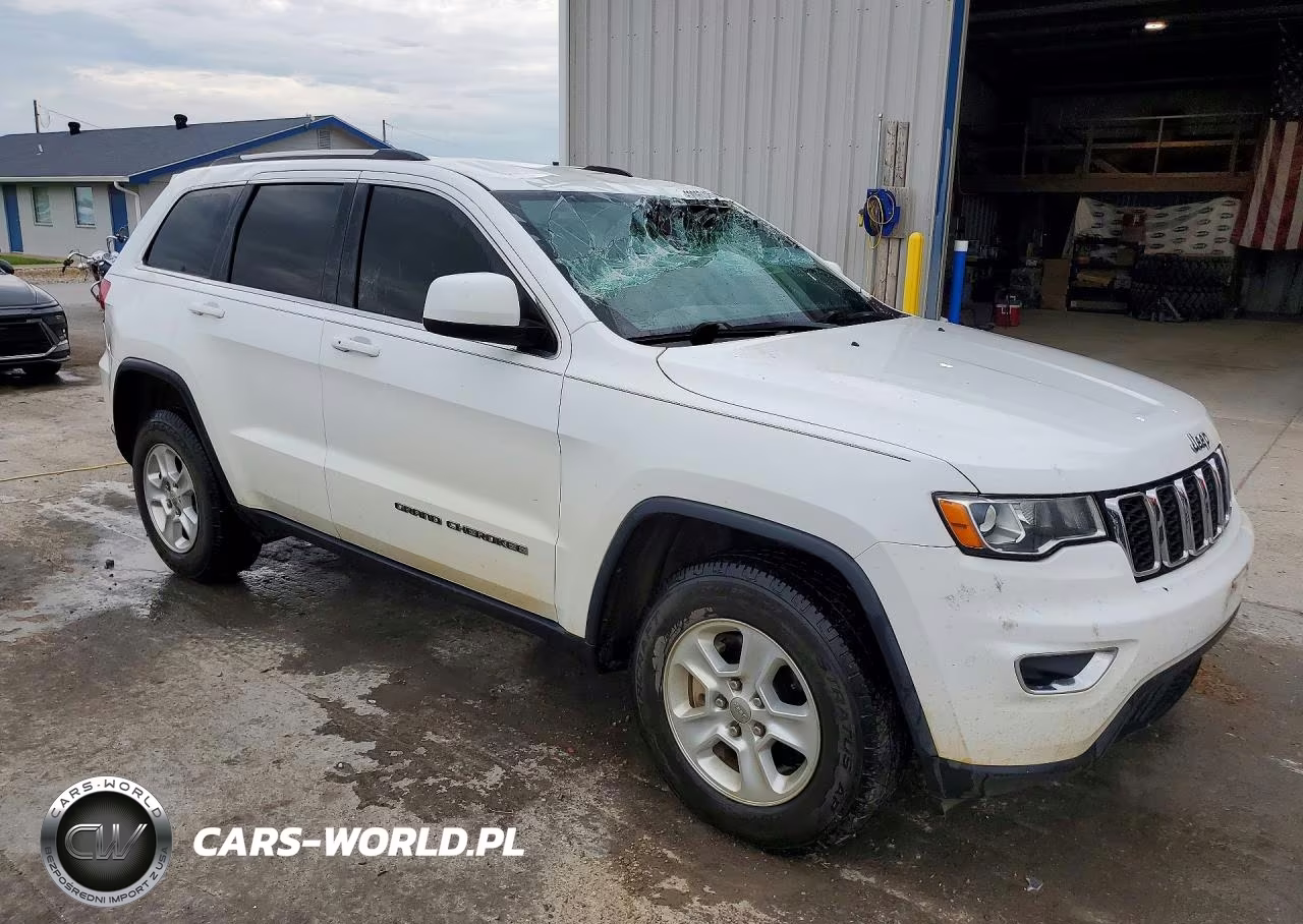2017 Jeep Grand Cherokee Laredo VIN:1C4RJFAG4HC947488 - 4