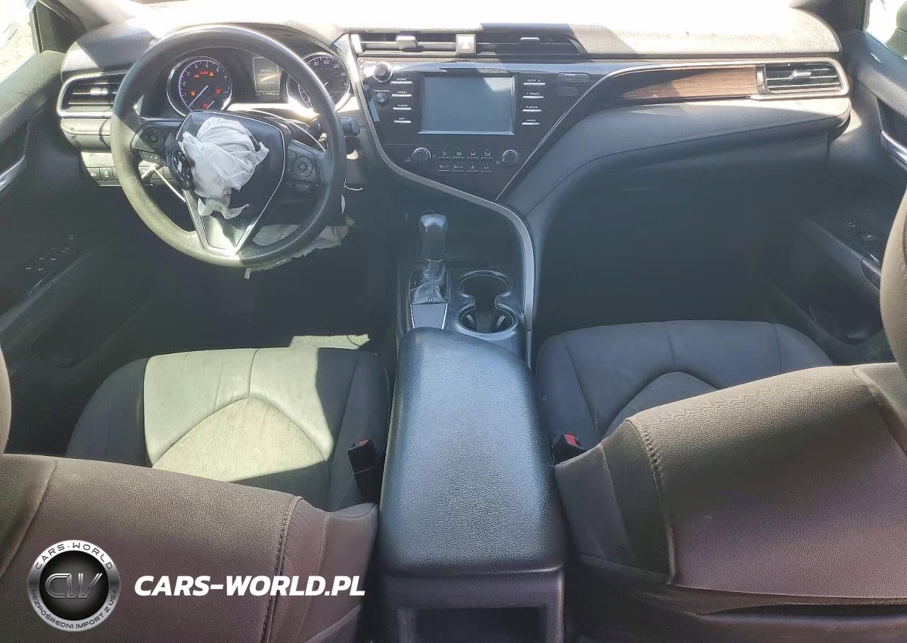 2019 Toyota Camry Le VIN:4T1B11HK0KU266188 - 8