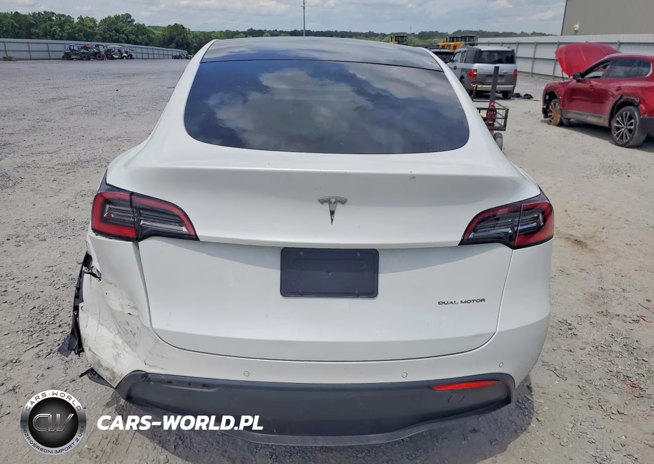 2021 Tesla Model Y VIN:5YJYGDEE2MF070097 - 6