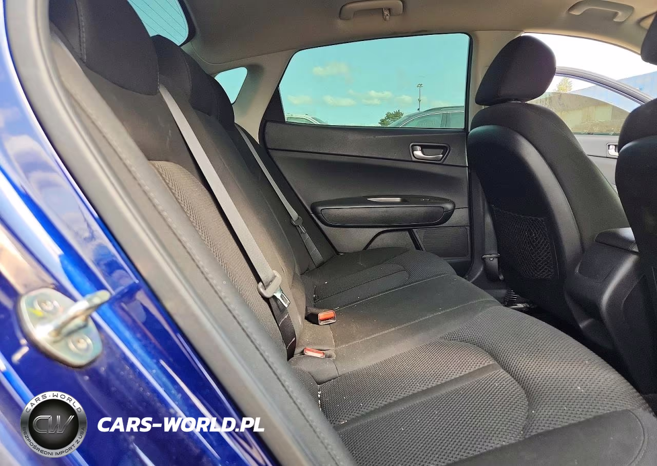 2019 Kia Optima Lx VIN:5XXGT4L39KG312600 - 10
