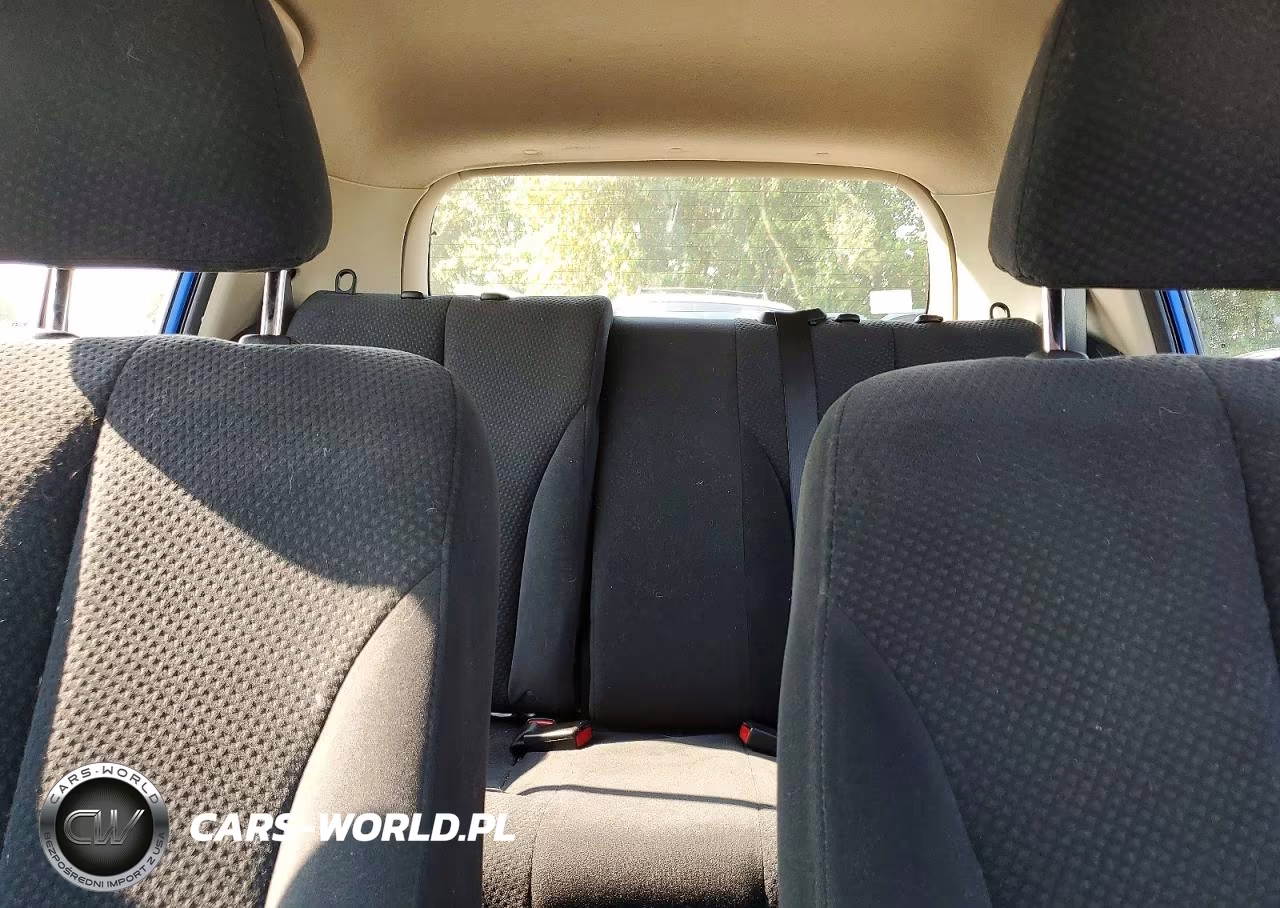 2010 Nissan Versa 1.8 S VIN:3N1BC1CP3AL374026 - 10