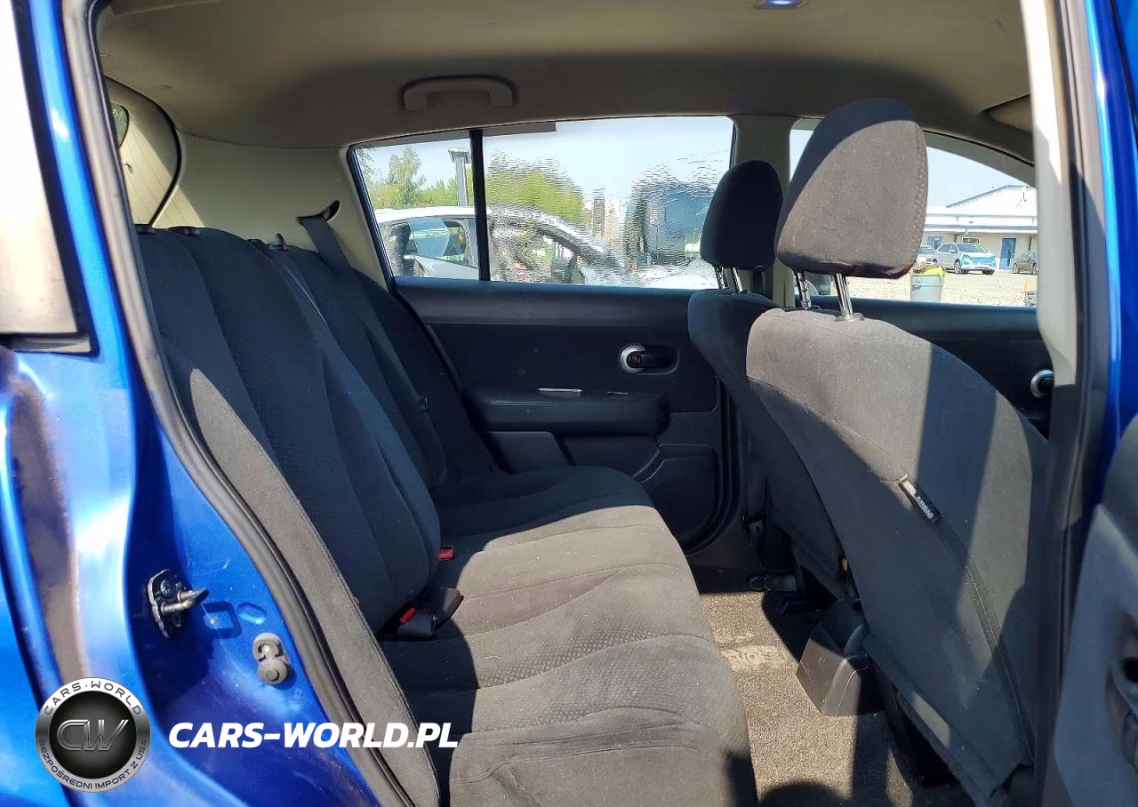2010 Nissan Versa 1.8 S VIN:3N1BC1CP3AL374026 - 11
