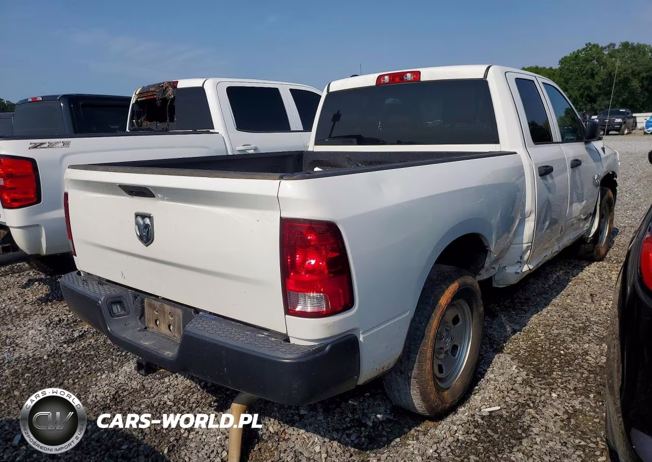 2023 Ram 1500 Classic Tradesman VIN:1C6RR6FG5PS594059 - 3