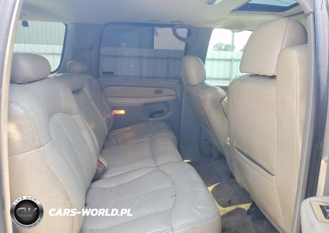 2000 Chevrolet Suburban K1500 VIN:3GNFK16T6YG114949 - 11