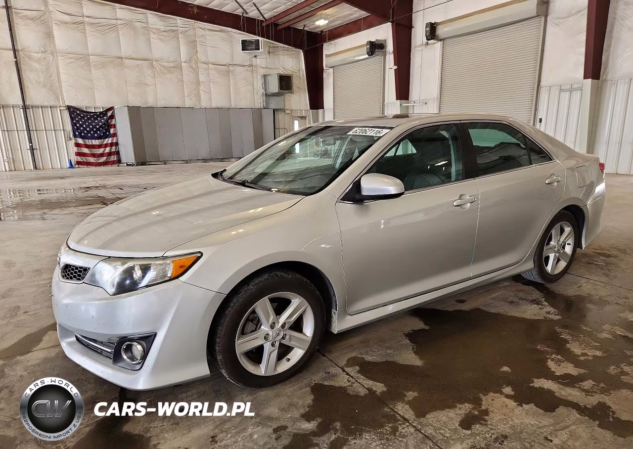 2014 Toyota Camry Se – zdjęcie 1 z 12