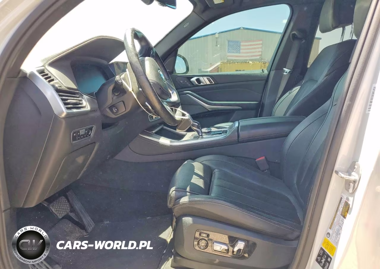 2019 BMW X5 xDrive50I VIN:5UXJU2C55KLN67655 - 7