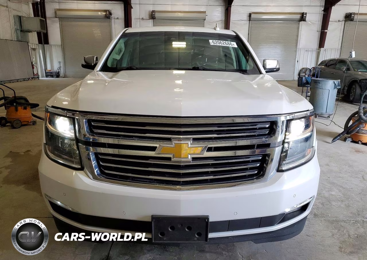 2017 Chevrolet Suburban K1500 Premier VIN:1GNSKJKC9HR204004 - 5