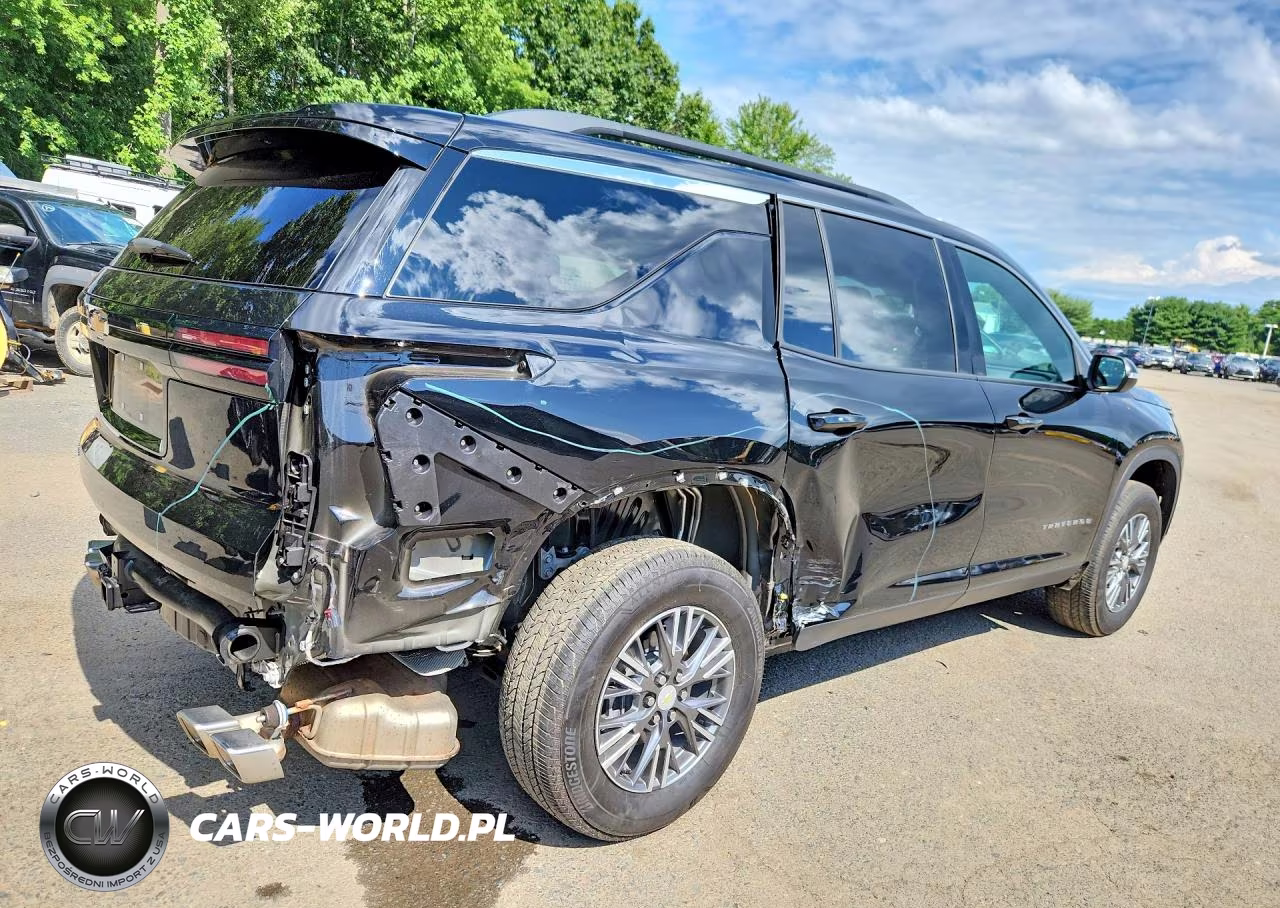 2026 Chevrolet Traverse Lt VIN:1GNERGKS2TJ176640 - 3