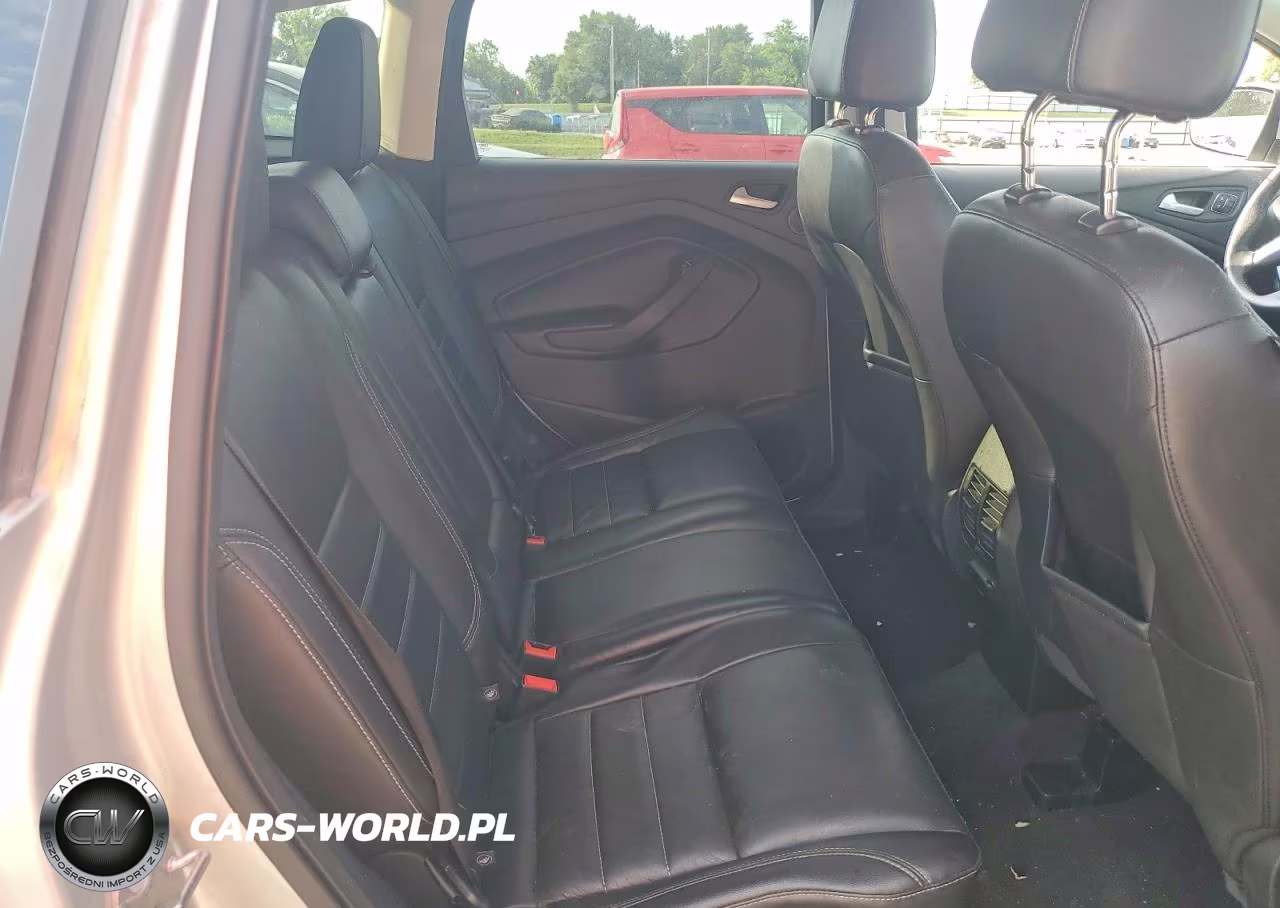 2016 Ford Escape Titanium VIN:1FMCU9J90GUC26766 - 10