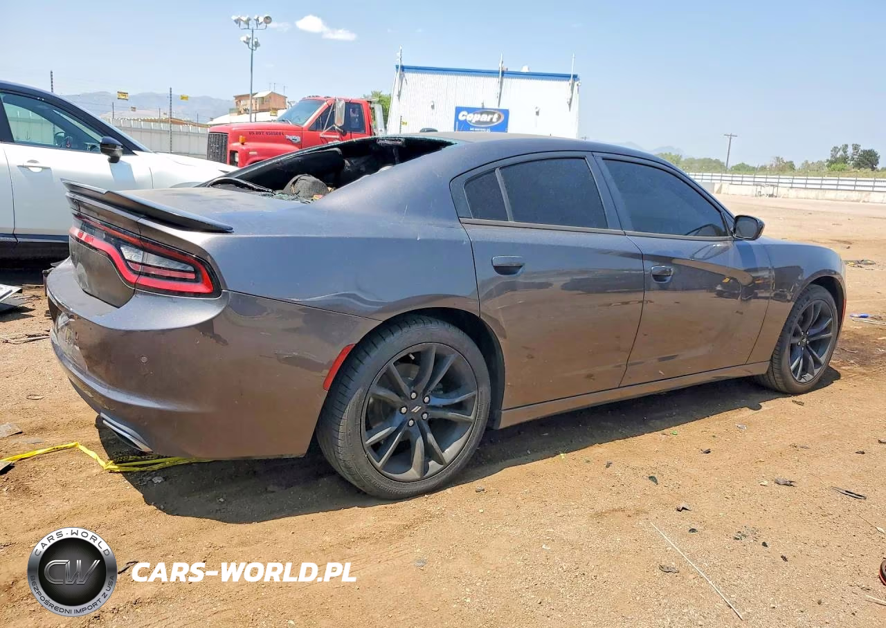 2018 Dodge Charger Sxt VIN:2C3CDXBG6JH281081 - 3