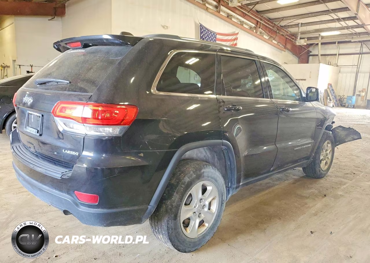 2014 Jeep Grand Cherokee Laredo VIN:1C4RJFAGXEC421684 - 3