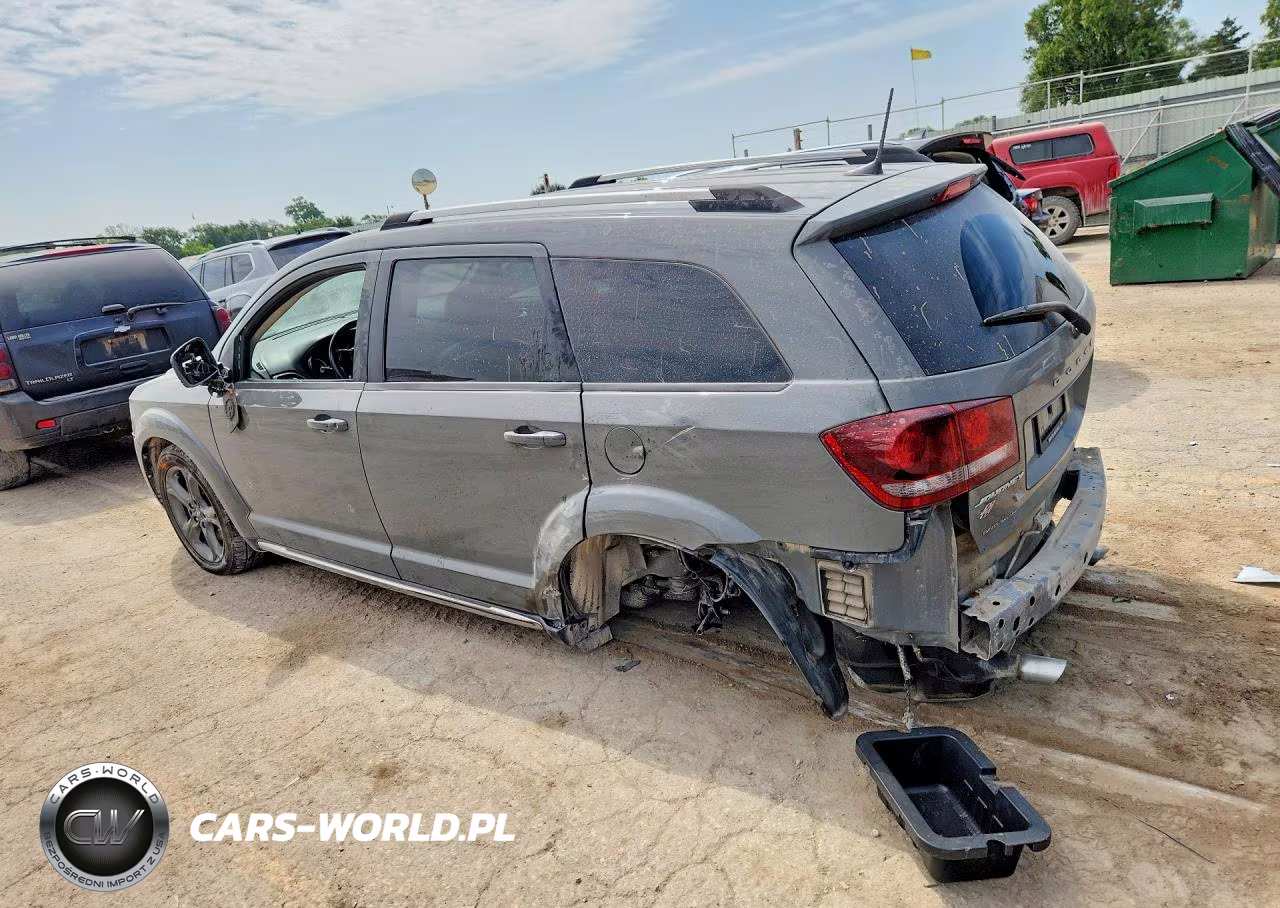 2019 Dodge Journey Crossroad VIN:3C4PDDGG3KT794947 - 2