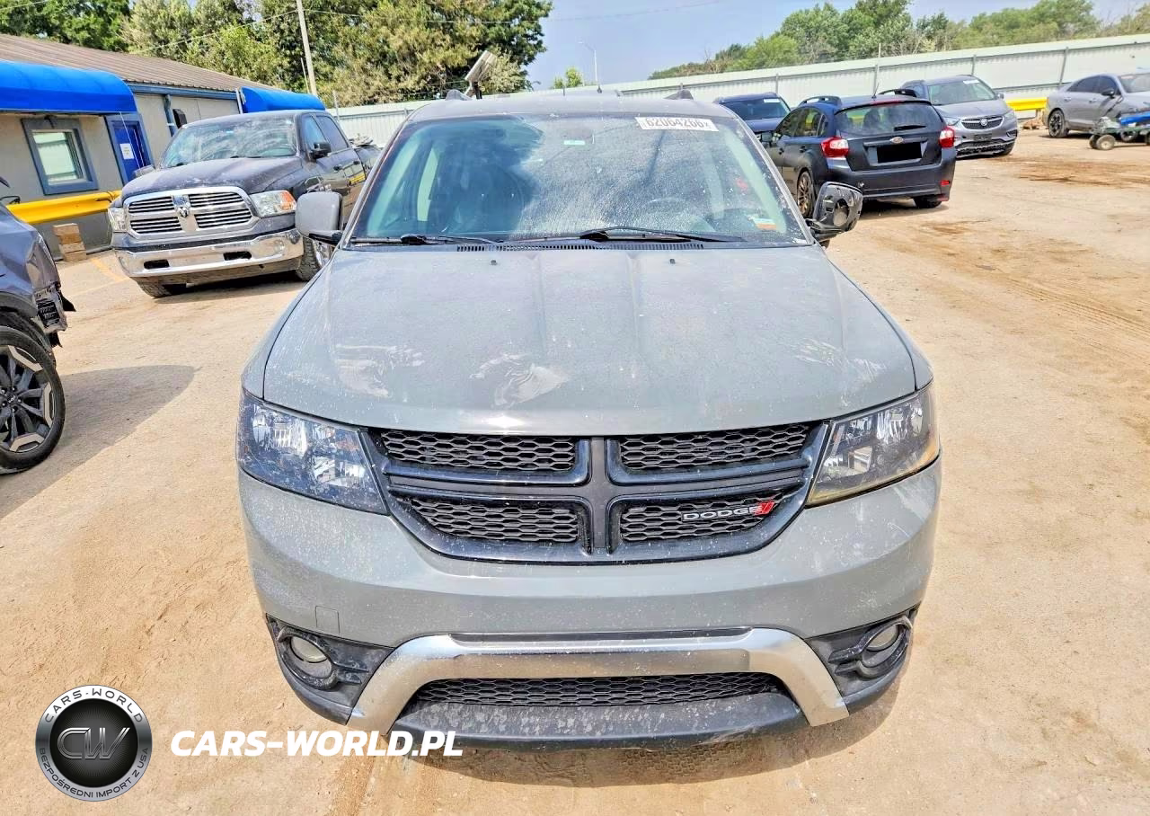 2019 Dodge Journey Crossroad VIN:3C4PDDGG3KT794947 - 5