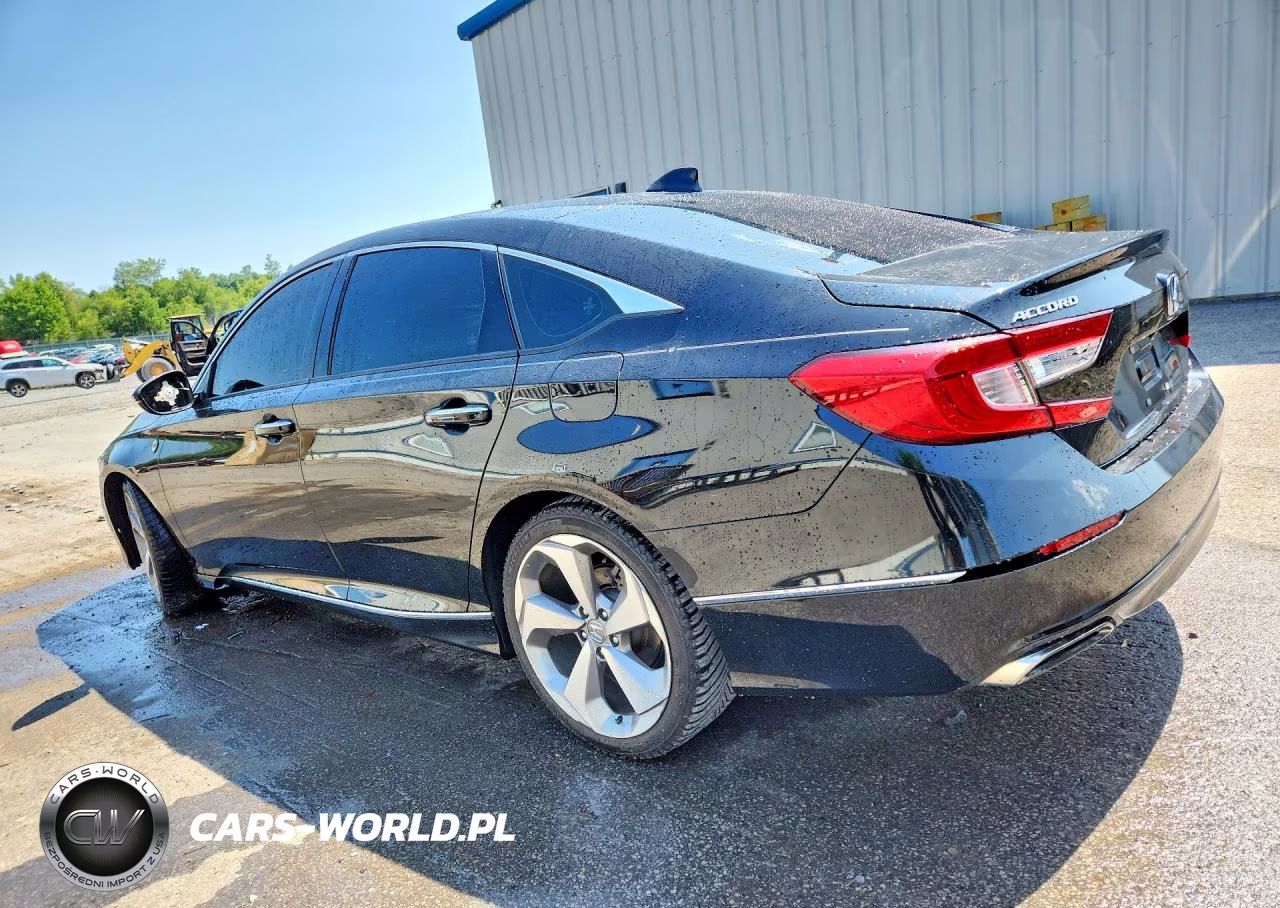 2018 Honda Accord Touring VIN:1HGCV1F90JA043647 - 2