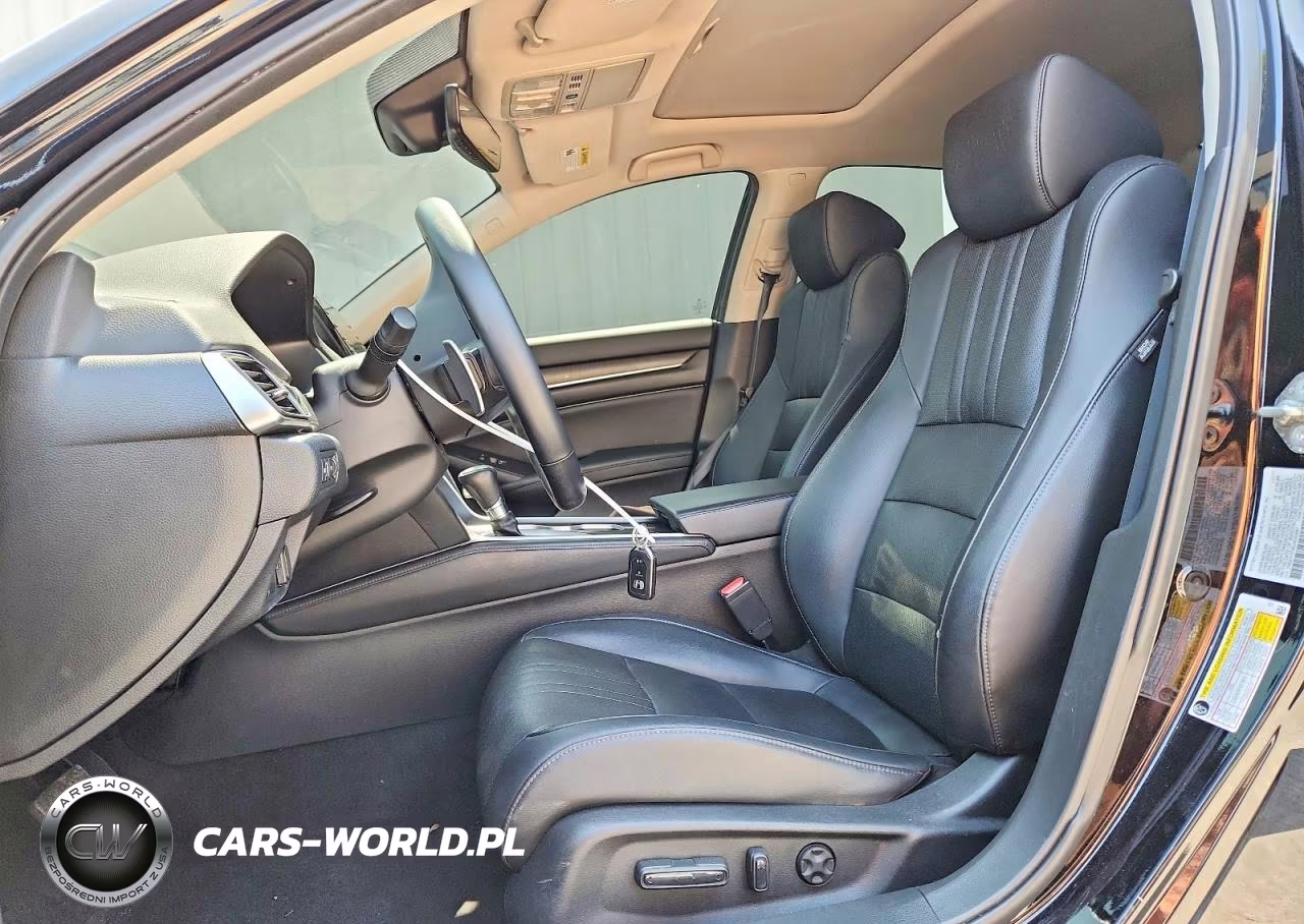2018 Honda Accord Touring VIN:1HGCV1F90JA043647 - 7