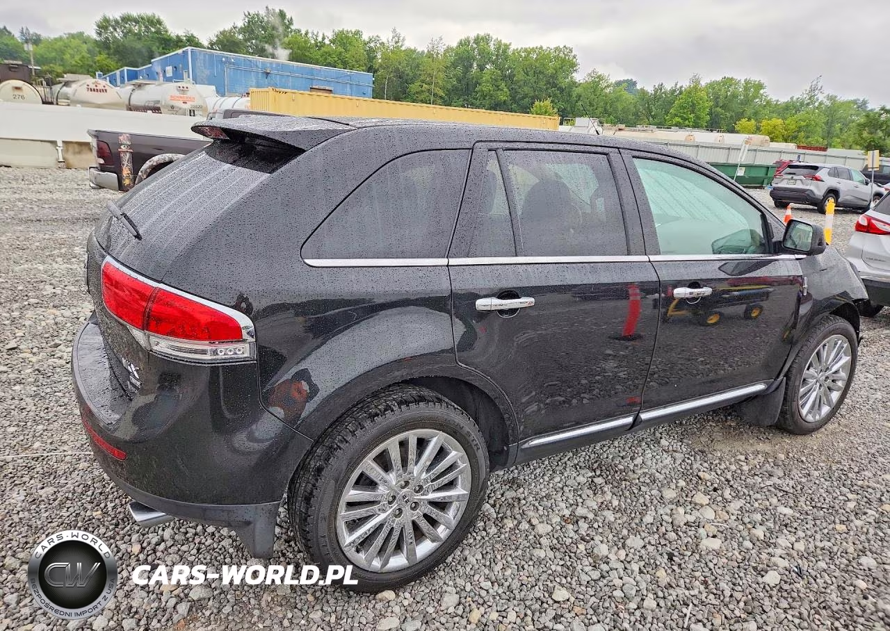 2011 Lincoln Mkx VIN:2LMDJ8JK4BBJ13075 - 3