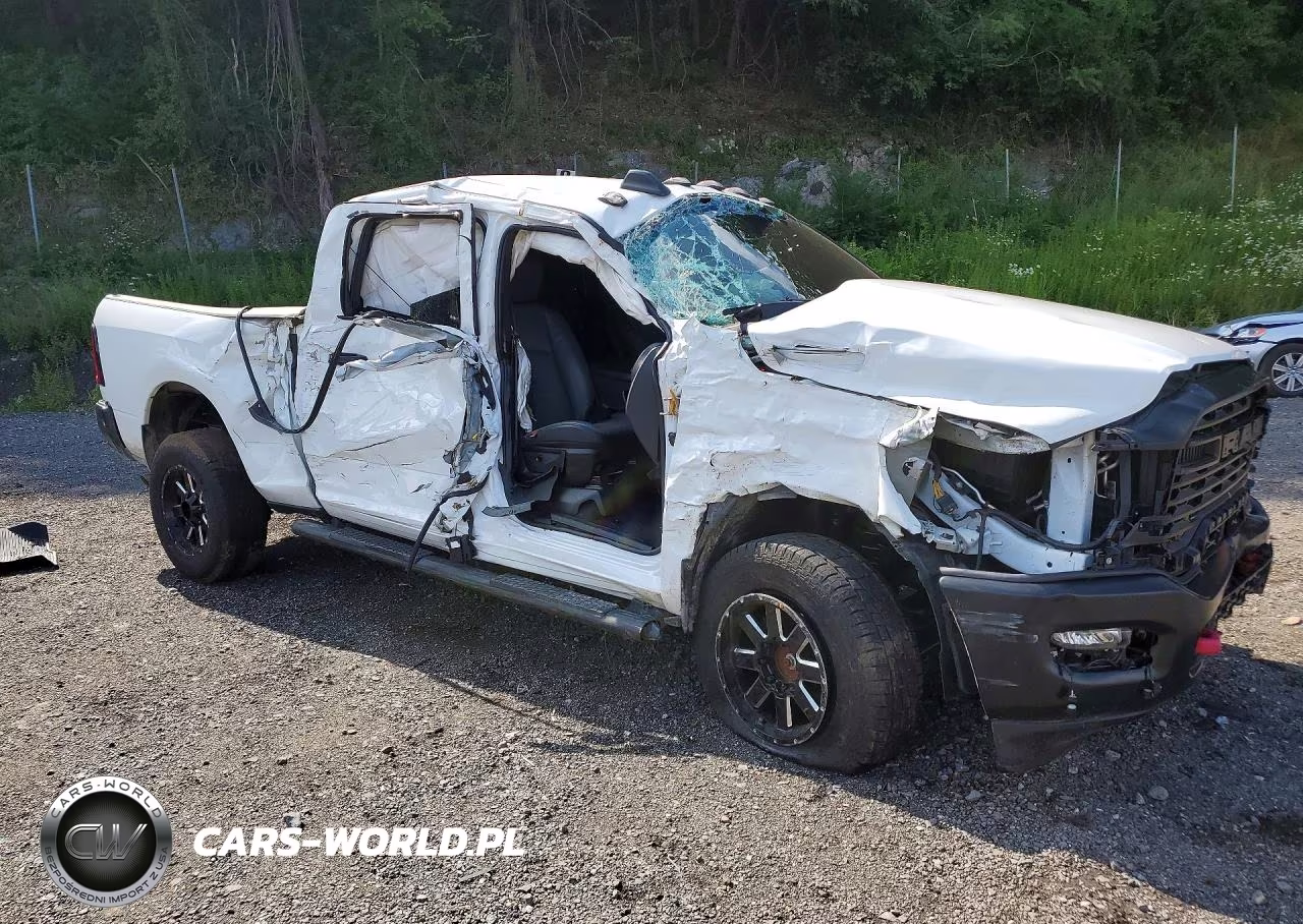2025 Ram 2500 Tradesman VIN:3C6UR5CJ2SG507707 - 4