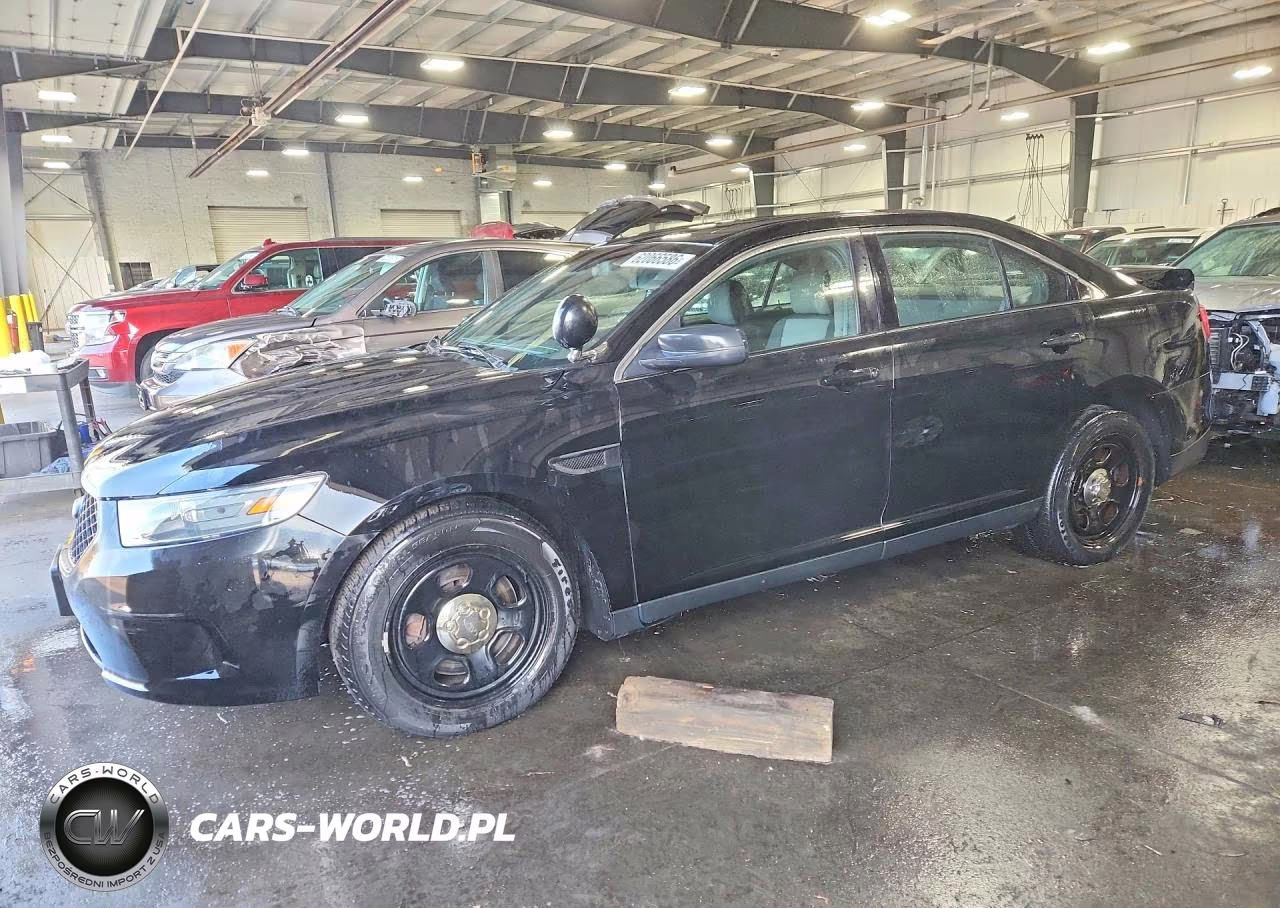 2013 Ford Taurus Police Interceptor – zdjęcie 1 z 12