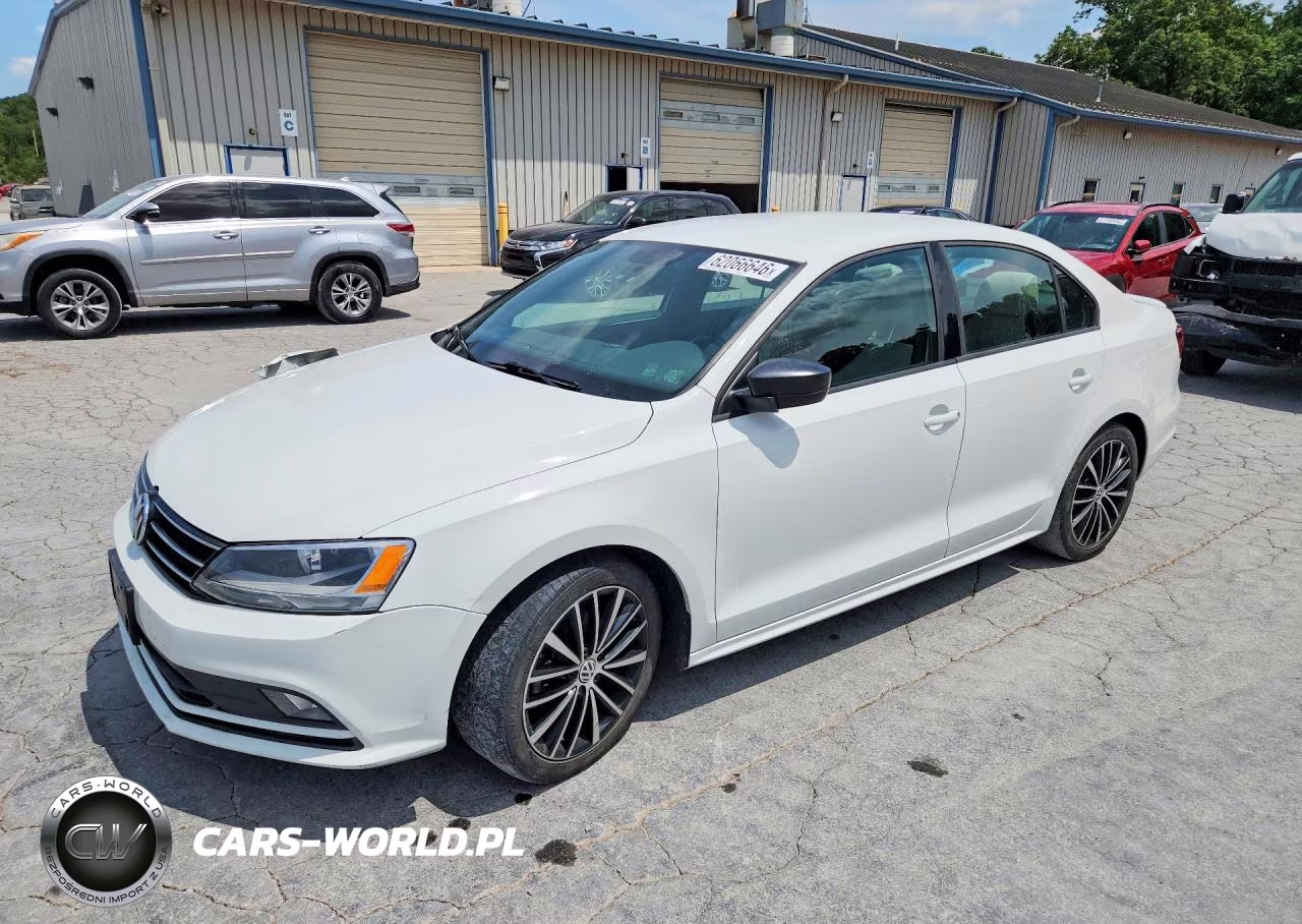 2016 Volkswagen Jetta Sport VIN:3VWD17AJ8GM268104 - 1