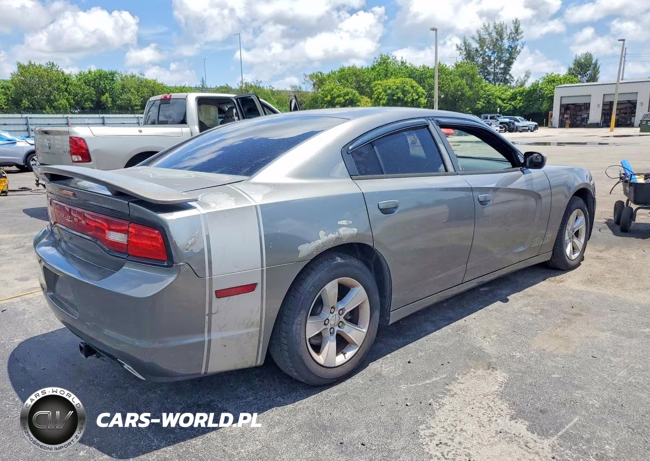 2011 Dodge Charger VIN:2B3CL3CG3BH607444 - 3