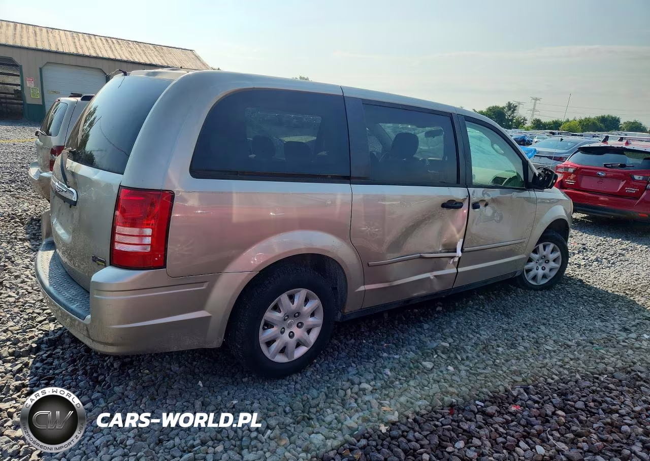 2008 Chrysler Town & Country Lx VIN:2A8HR44HX8R743386 - 3