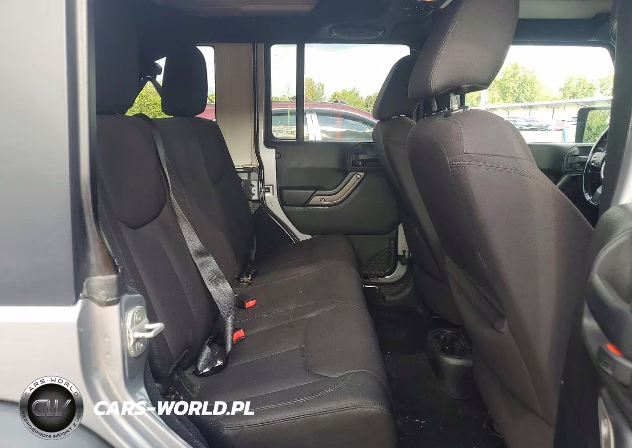 2013 Jeep Wrangler Unlimited Sport VIN:1C4BJWDG7DL669547 - 11