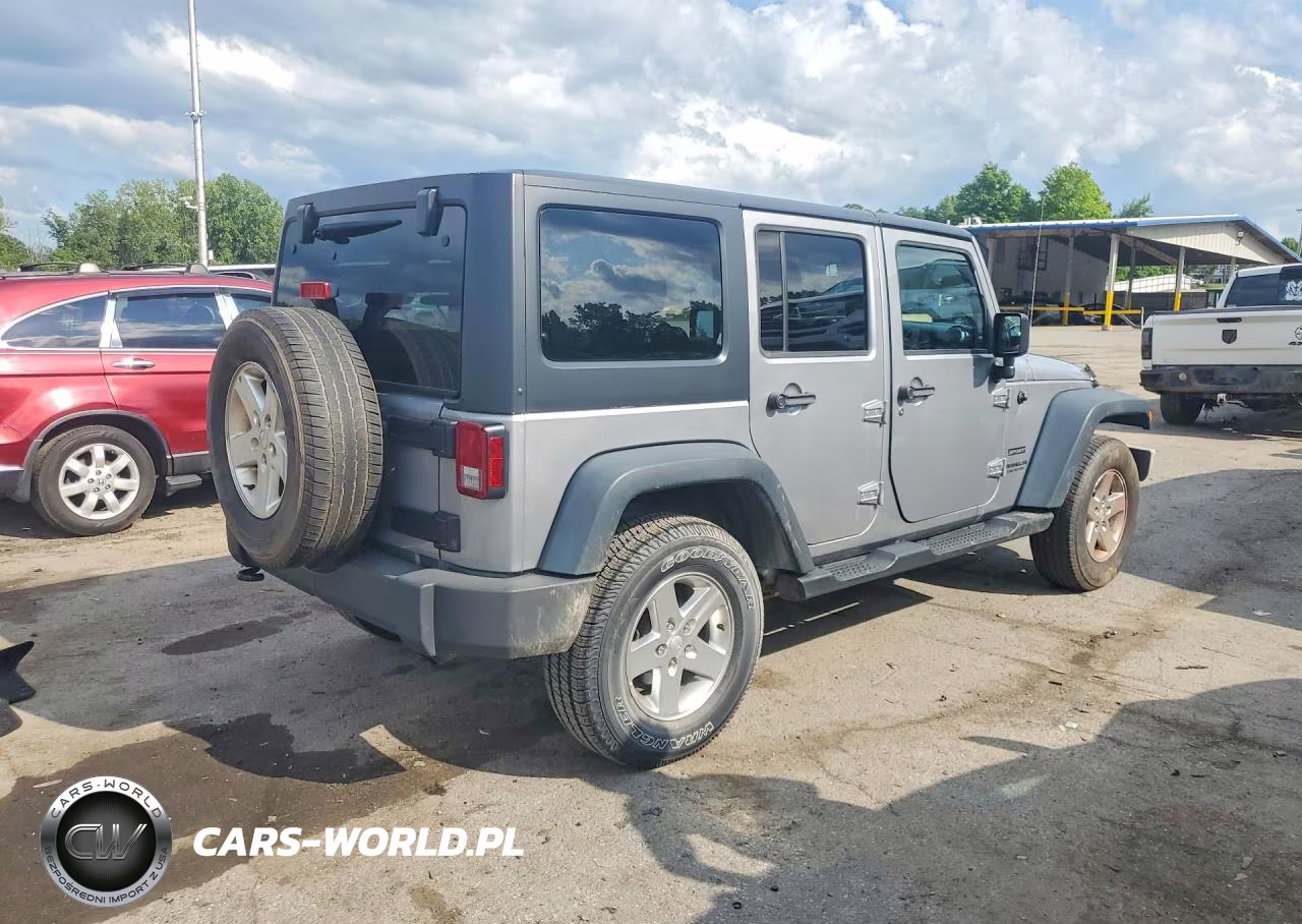 2013 Jeep Wrangler Unlimited Sport VIN:1C4BJWDG7DL669547 - 3