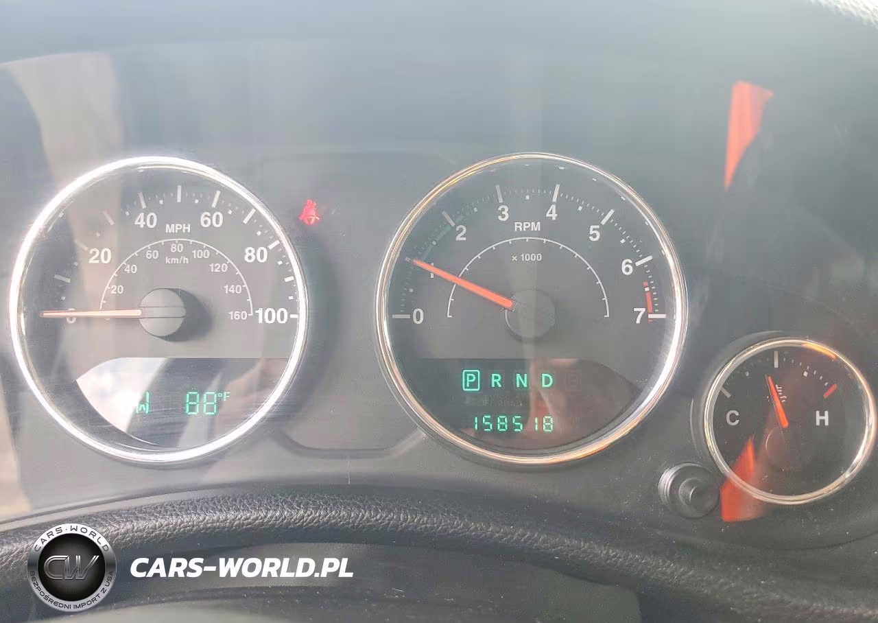 2013 Jeep Wrangler Unlimited Sport VIN:1C4BJWDG7DL669547 - 9