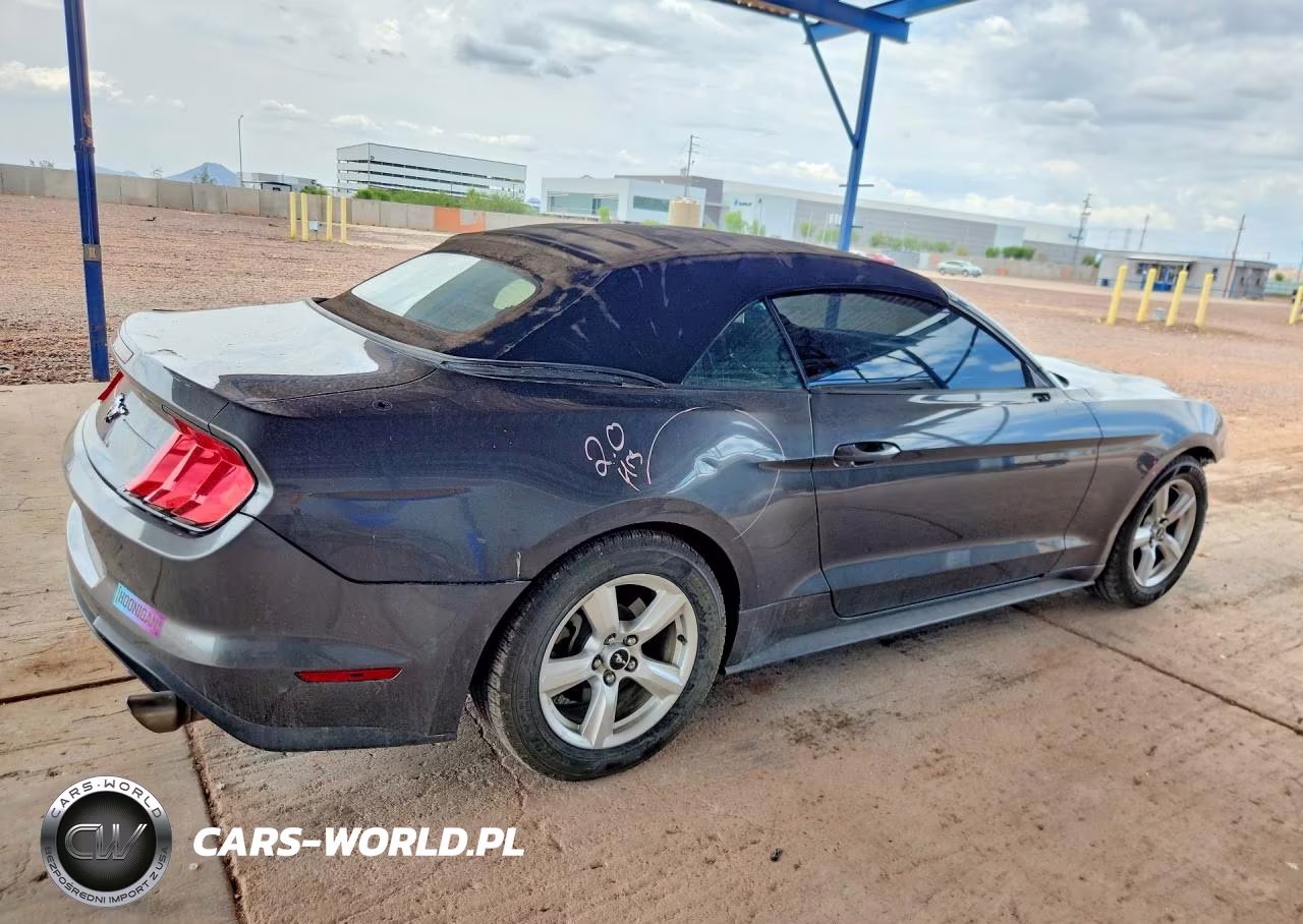 2018 Ford Mustang VIN:1FATP8UH0J5185152 - 3