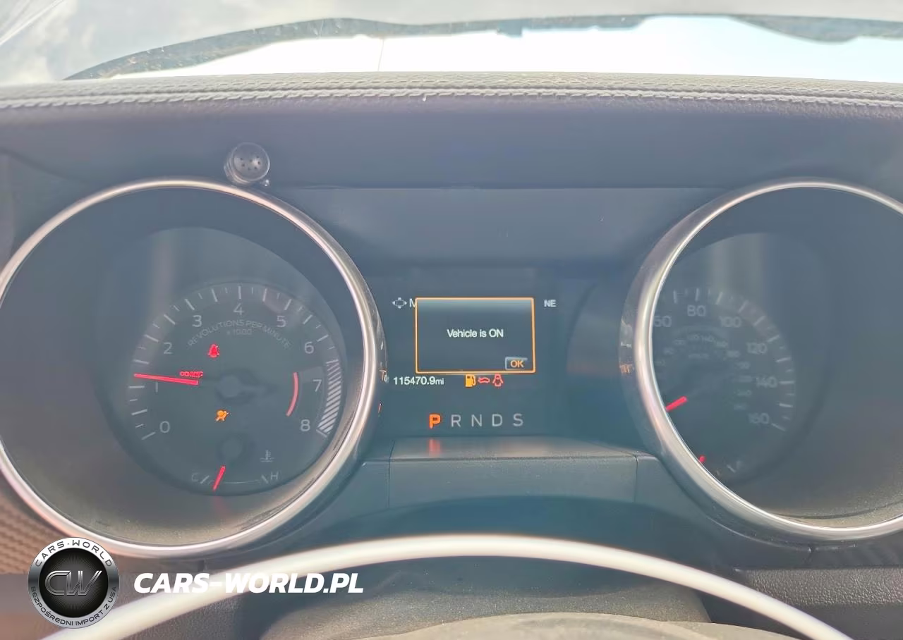 2018 Ford Mustang VIN:1FATP8UH0J5185152 - 9