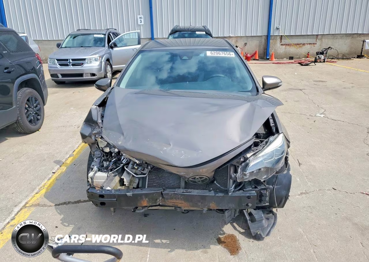 2018 Toyota Corolla Se VIN:5YFBURHEXJP780114 - 5