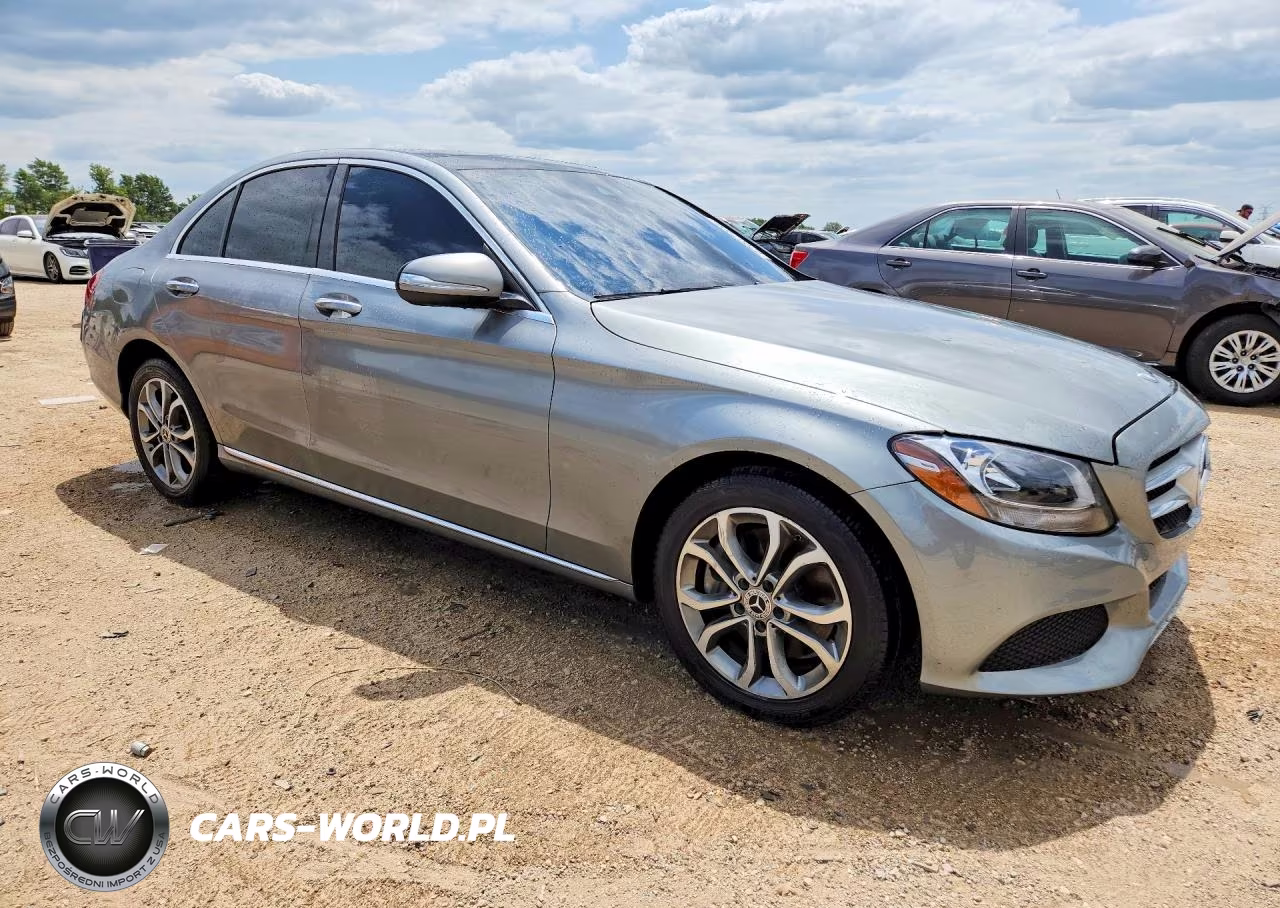2016 Mercedes-Benz C 300 4Matic VIN:55SWF4KB2GU139829 - 4