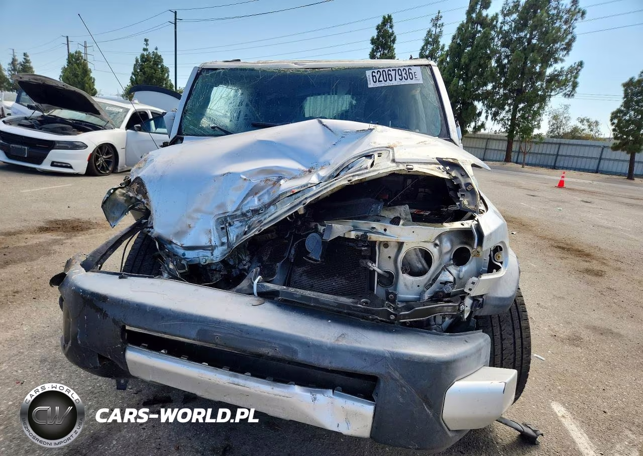 2007 Toyota Fj Cruiser Base VIN:JTEZU11F370016817 - 5