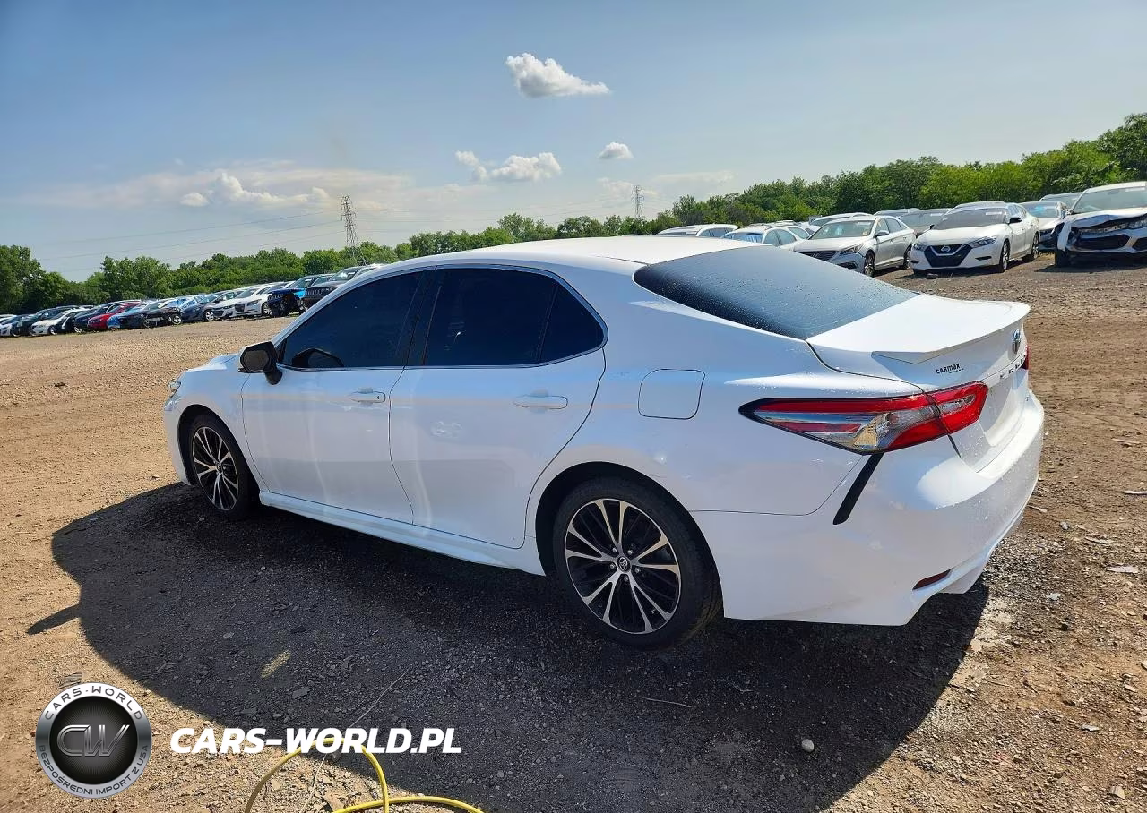 2018 Toyota Camry Se VIN:4T1B11HK6JU660485 - 2