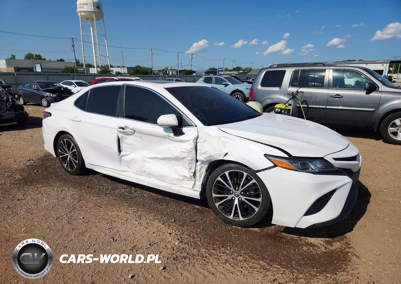 2018 Toyota Camry Se VIN:4T1B11HK6JU660485 - 4