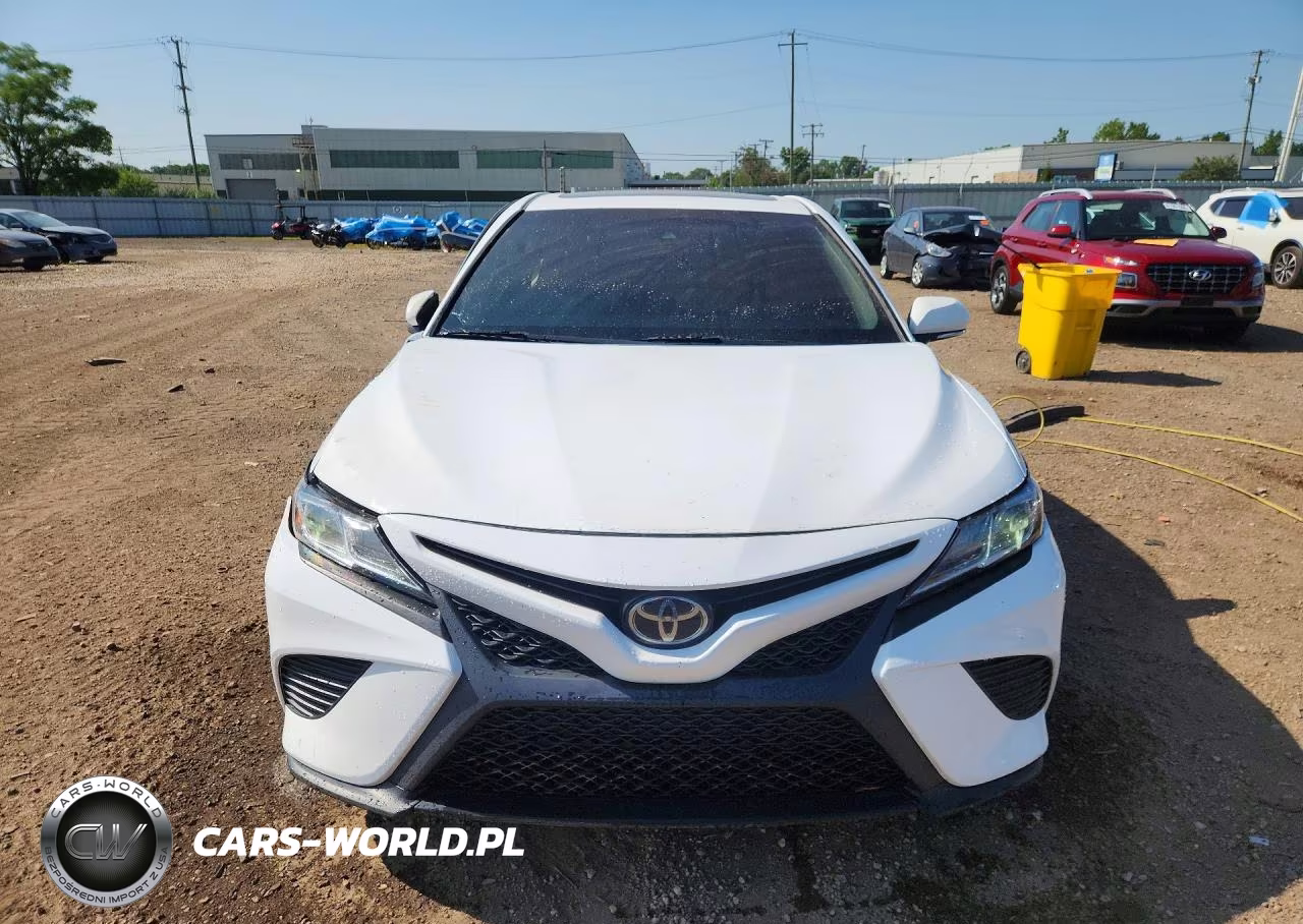 2018 Toyota Camry Se VIN:4T1B11HK6JU660485 - 5