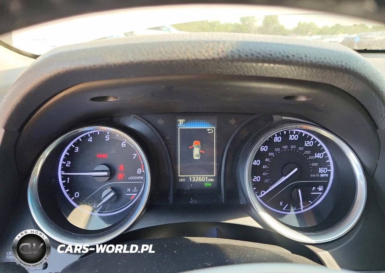 2018 Toyota Camry Se VIN:4T1B11HK6JU660485 - 9