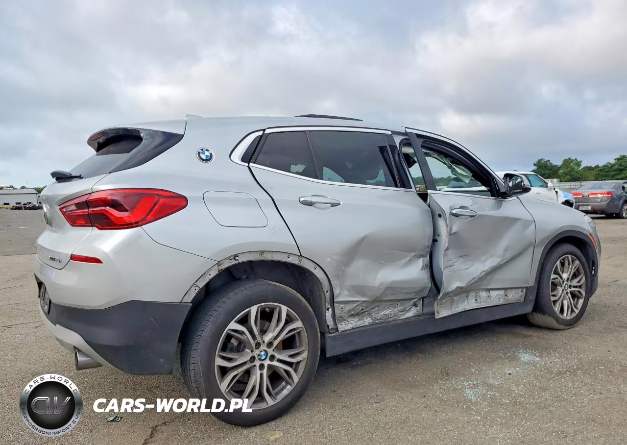 2018 BMW X2 xDrive28I VIN:WBXYJ5C36JEF82490 - 3