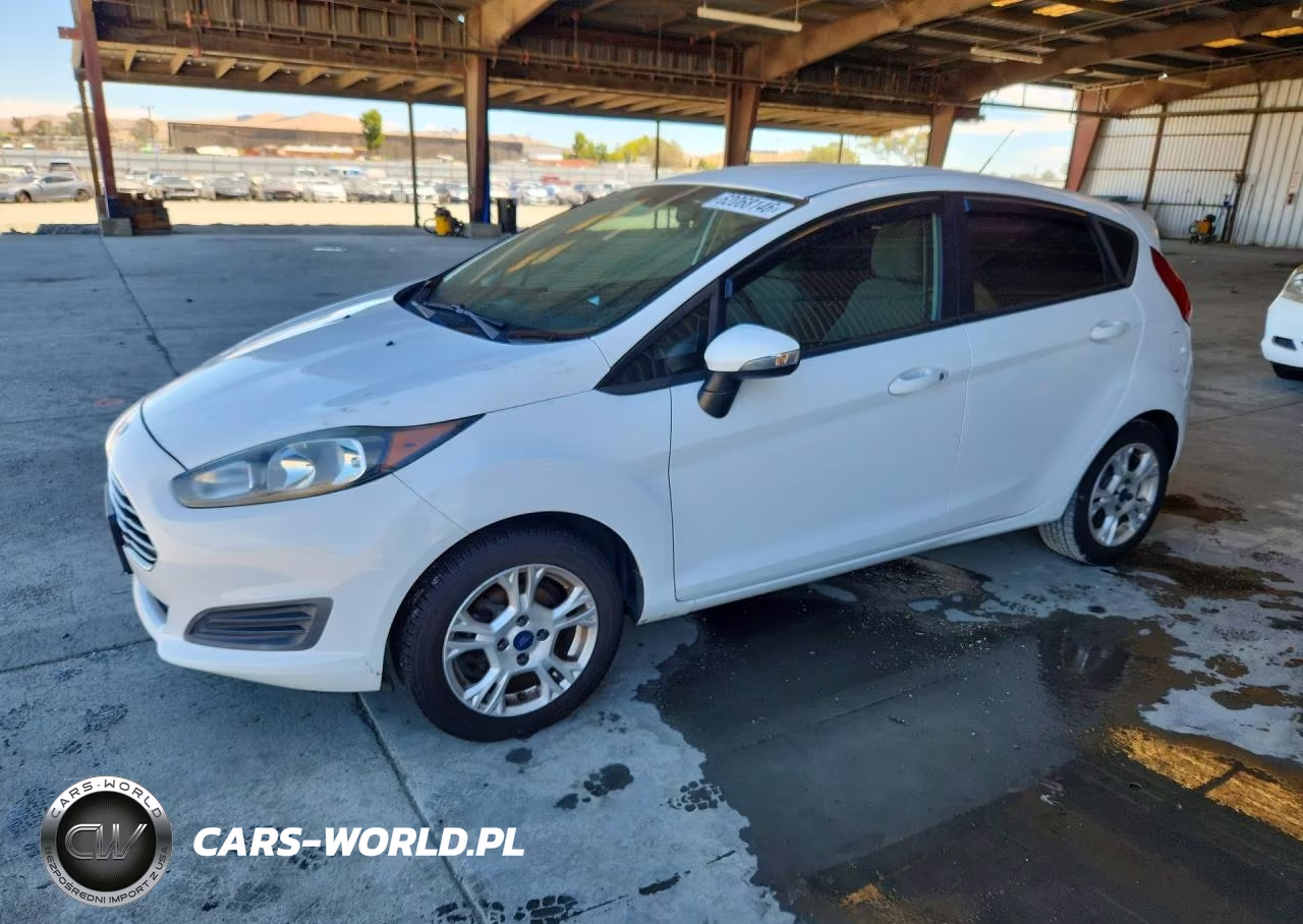 2015 Ford Fiesta Se – zdjęcie 1 z 12