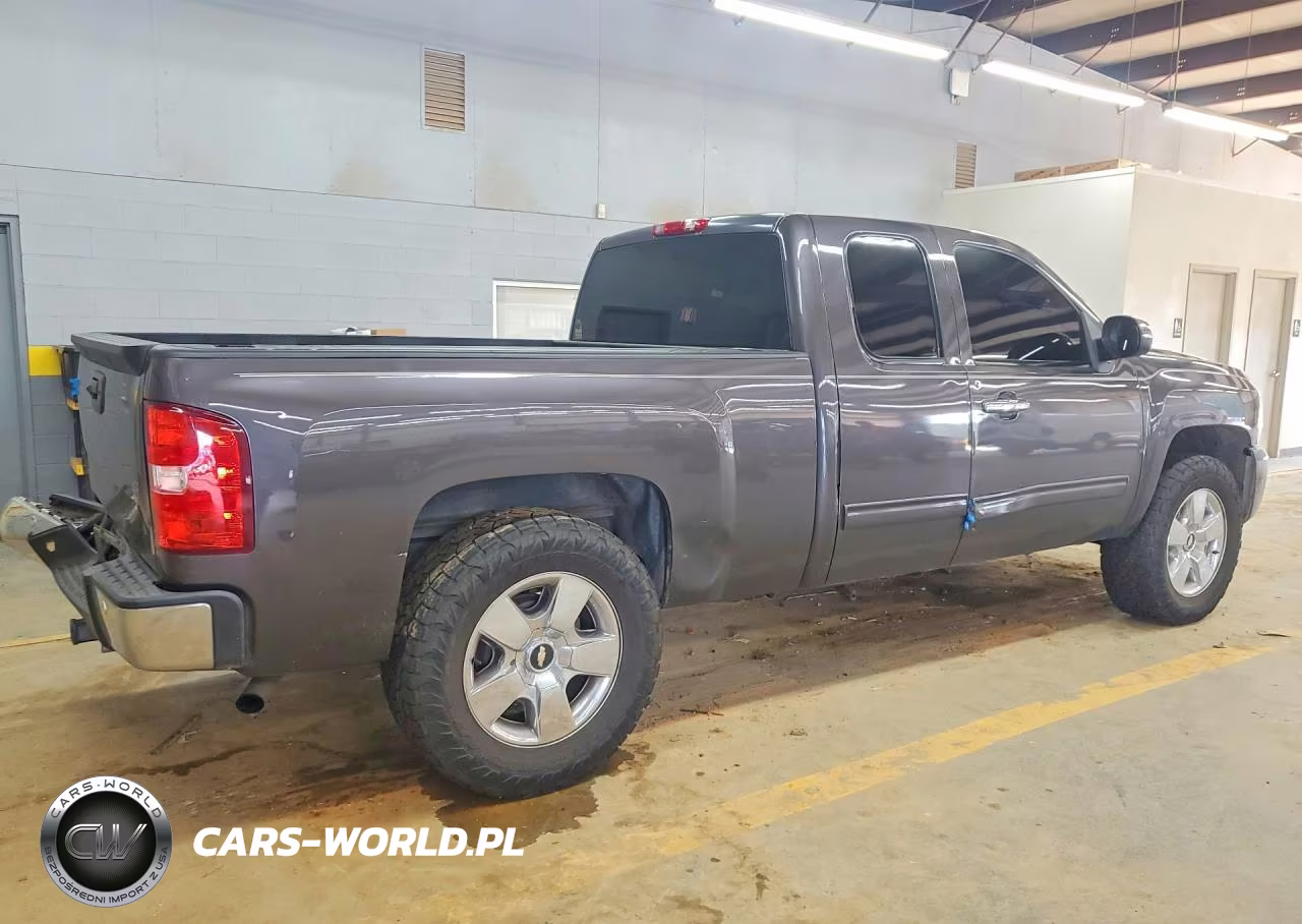 2010 Chevrolet Silverado C1500 Ltz VIN:1GCSCTE00AZ137897 - 3
