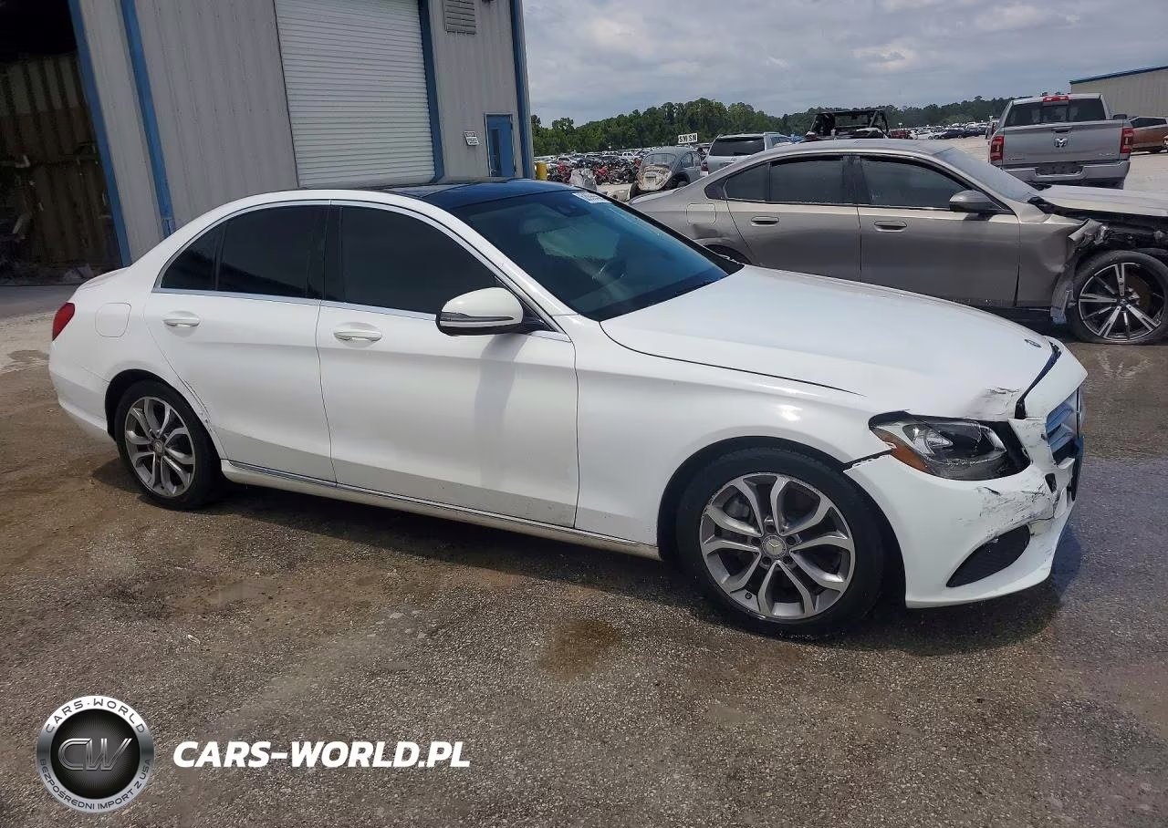 2017 Mercedes-Benz C 300 VIN:55SWF4JB8HU196250 - 4